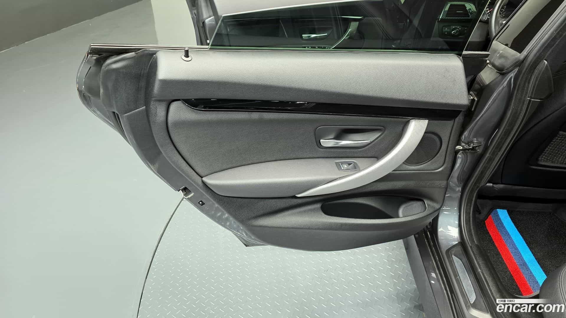 Gran Turismo BMW 2020.7-INNER-035