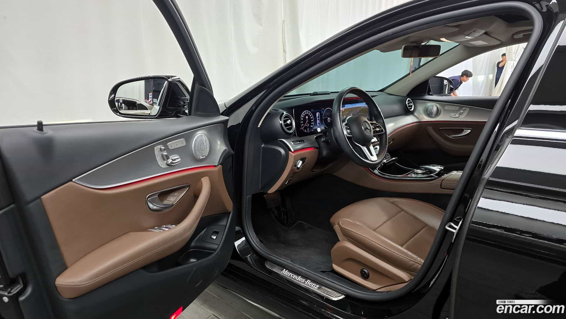 E-Class Mercedes-Benz 2020.6-INNER-010