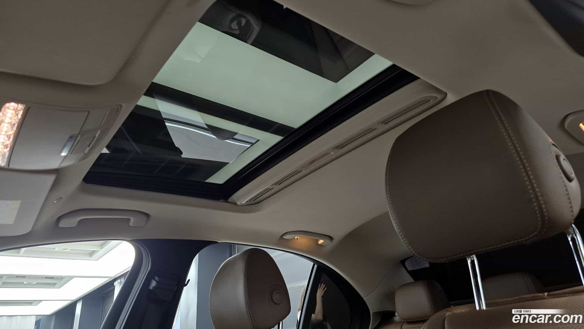 E-Class Mercedes-Benz 2020.6-OPTION-020