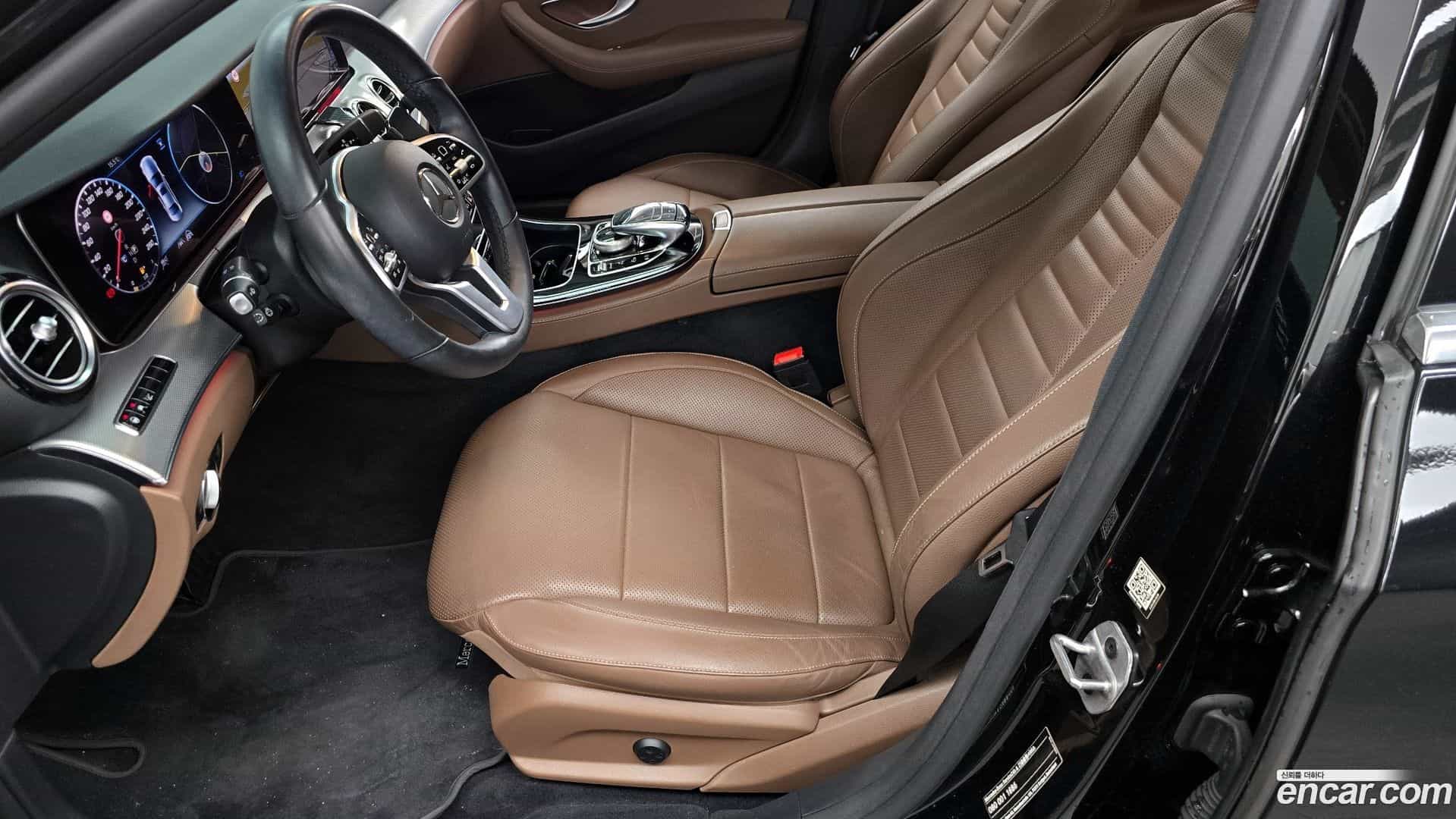 E-Class Mercedes-Benz 2020.6-OPTION-045