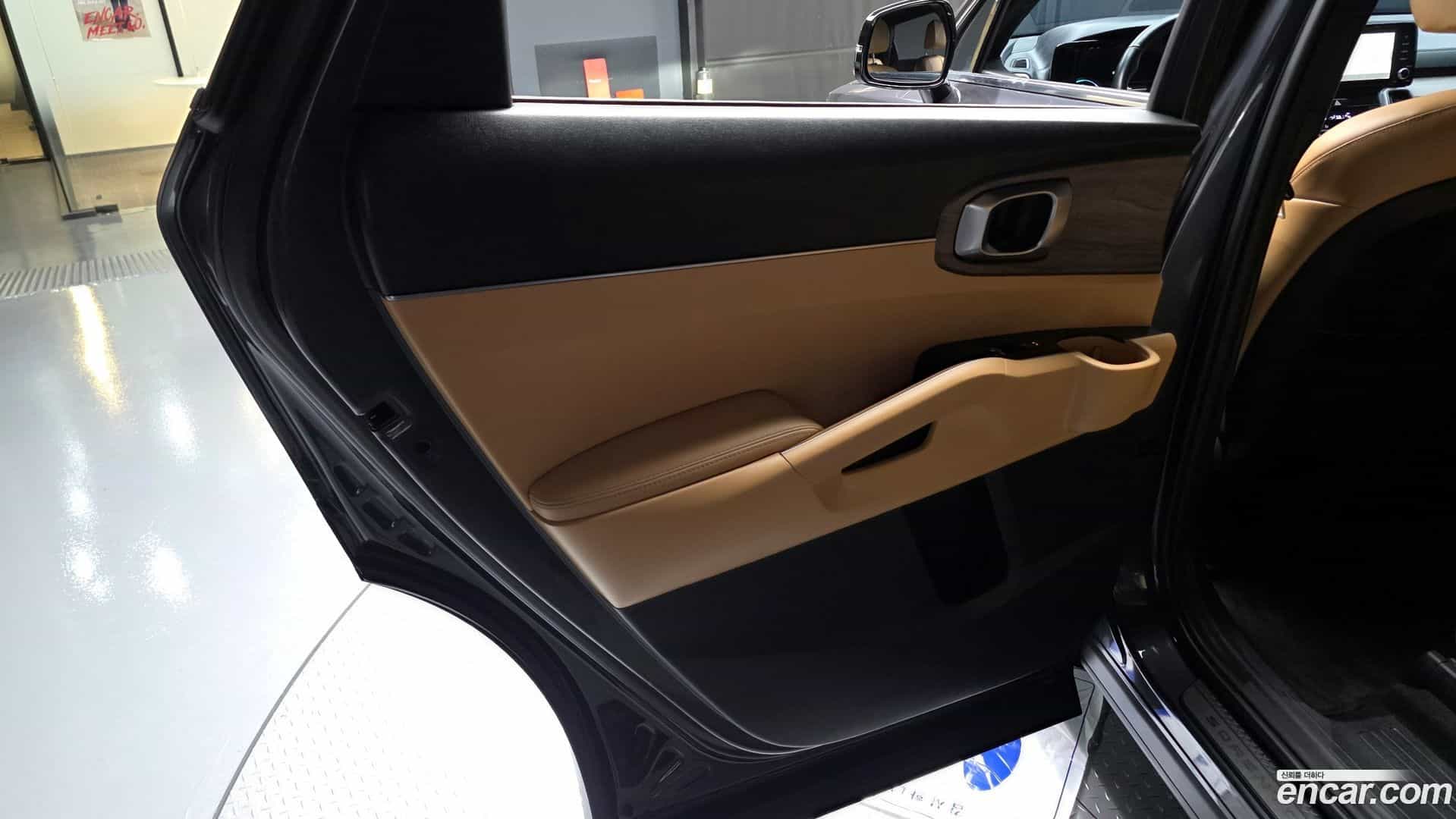 Sorento Kia 2022.1-INNER-035