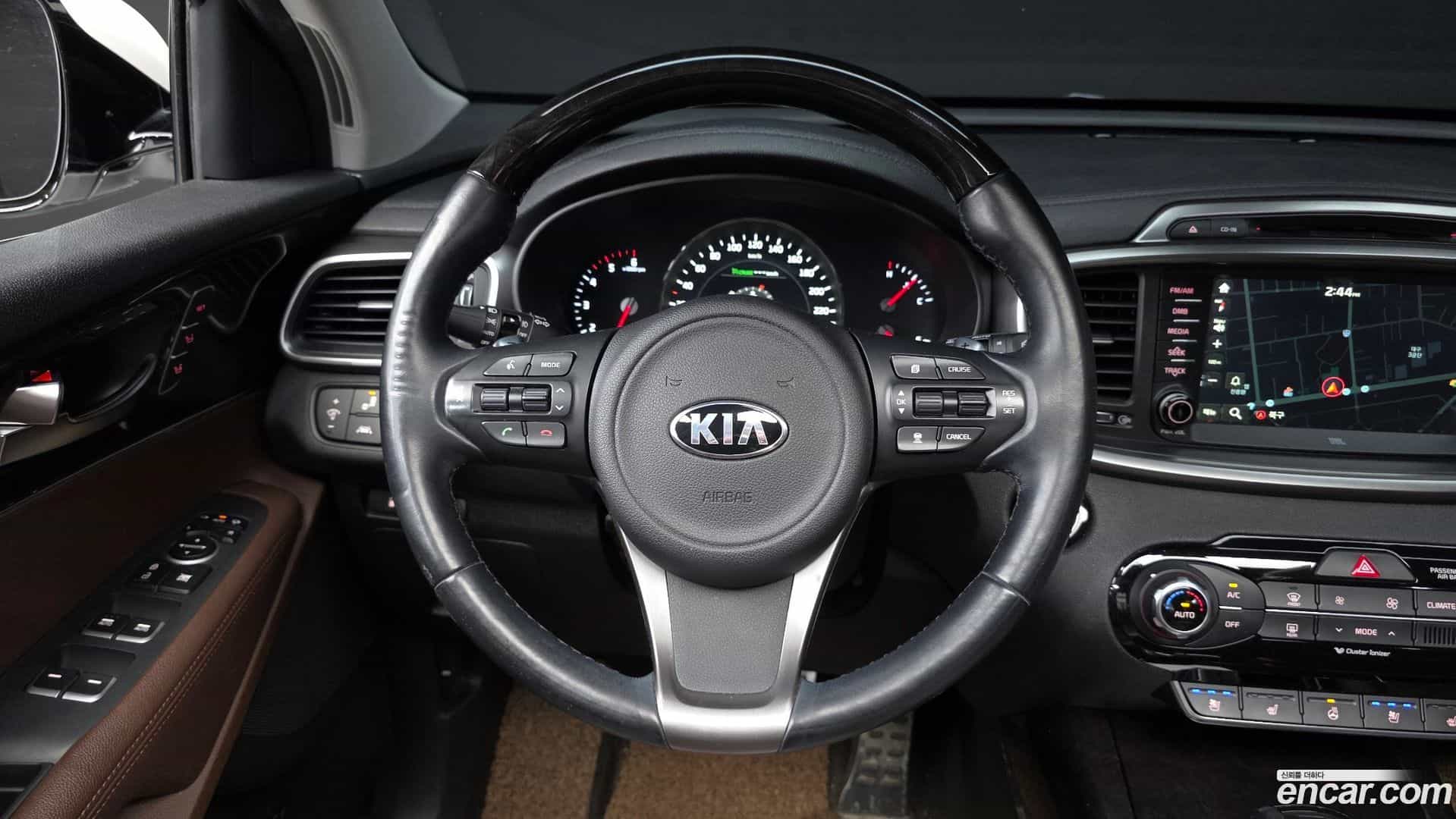 Sorento Kia 2015.8-OPTION-017