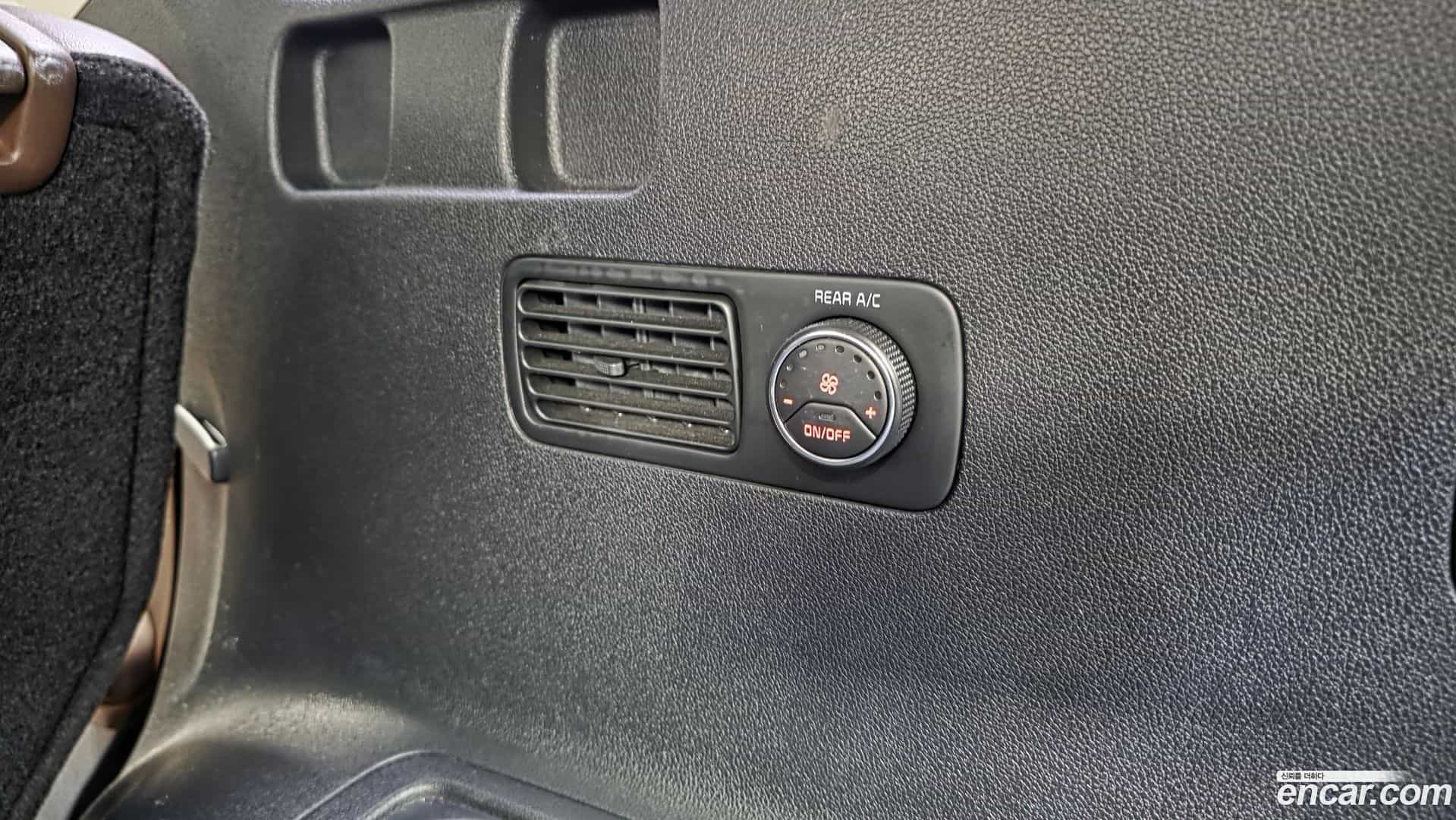 Sorento Kia 2015.8-OPTION-040