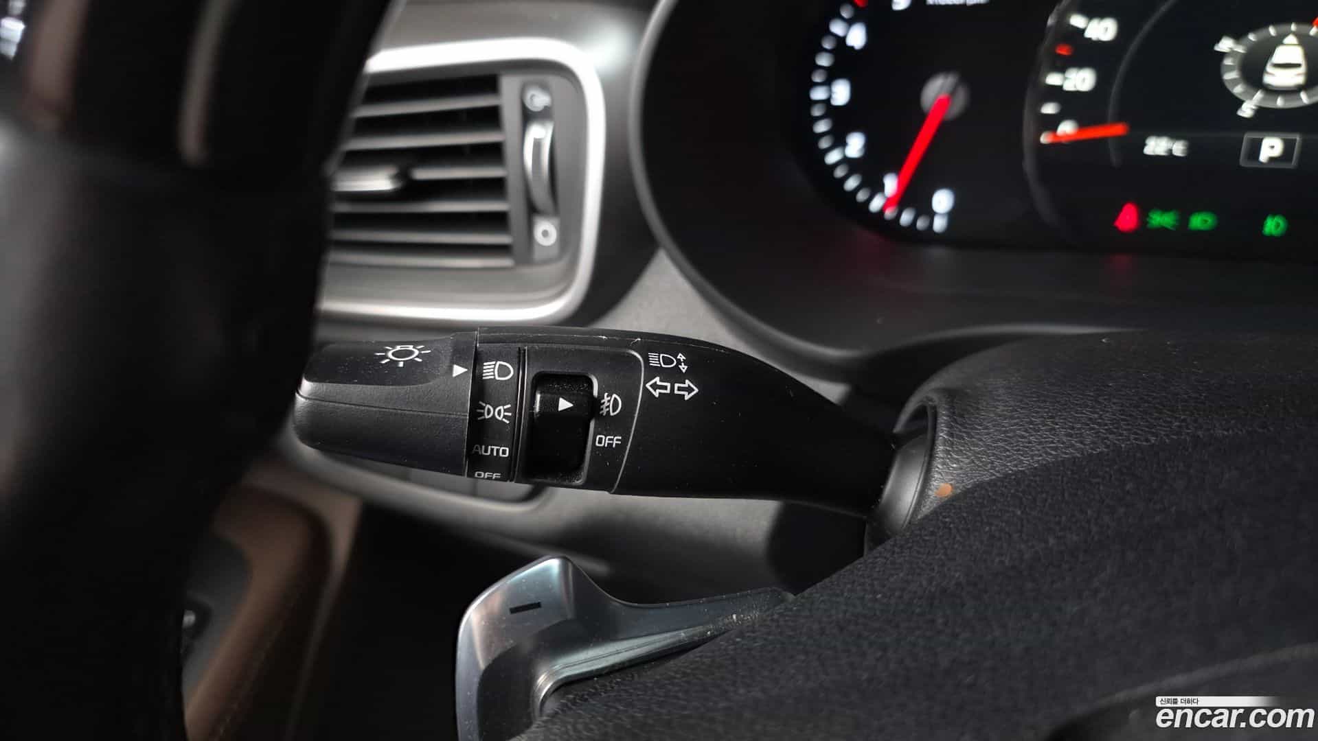 Sorento Kia 2015.8-OPTION-046