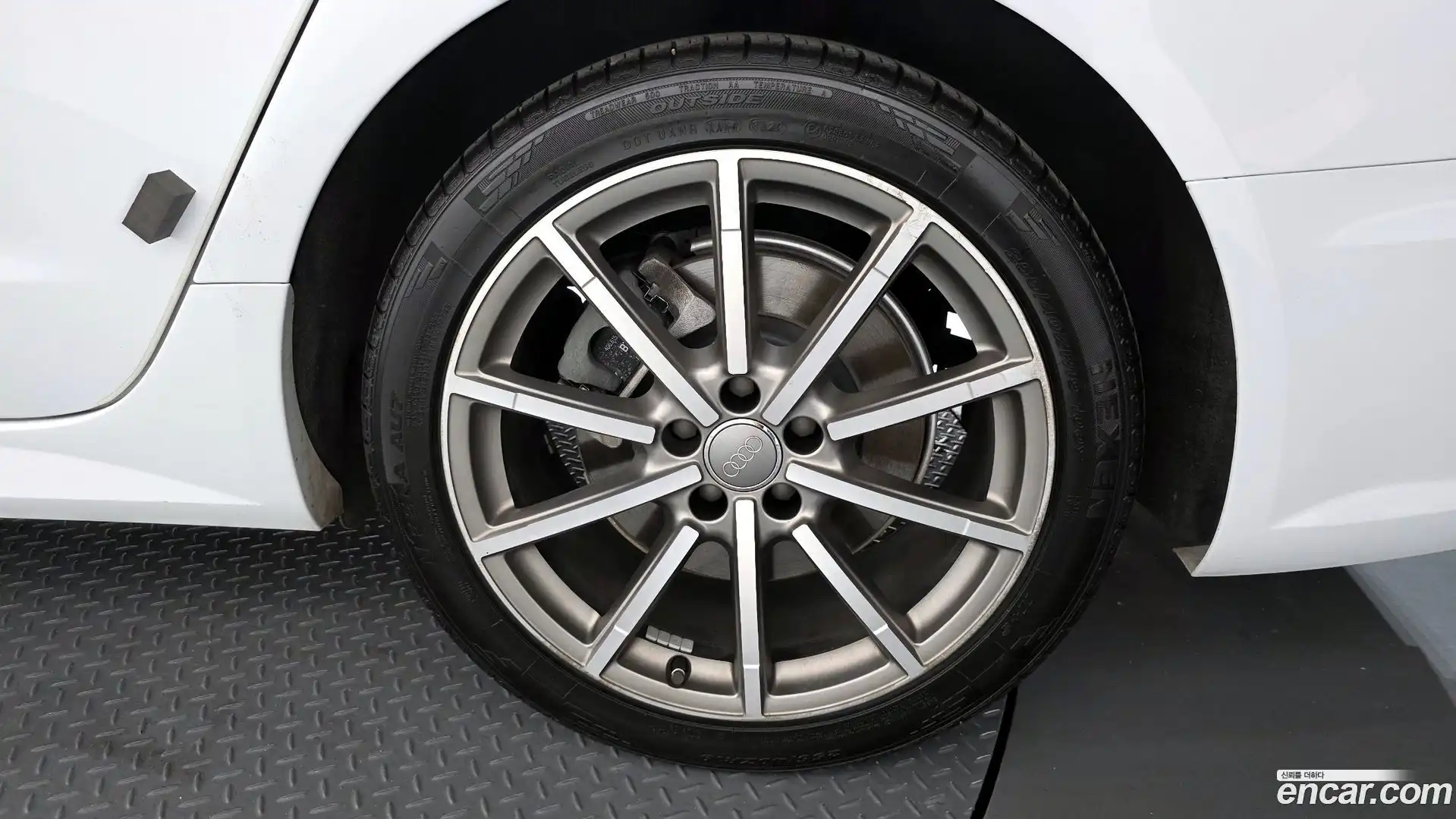 A6 Audi 2018.11-OUTER-031