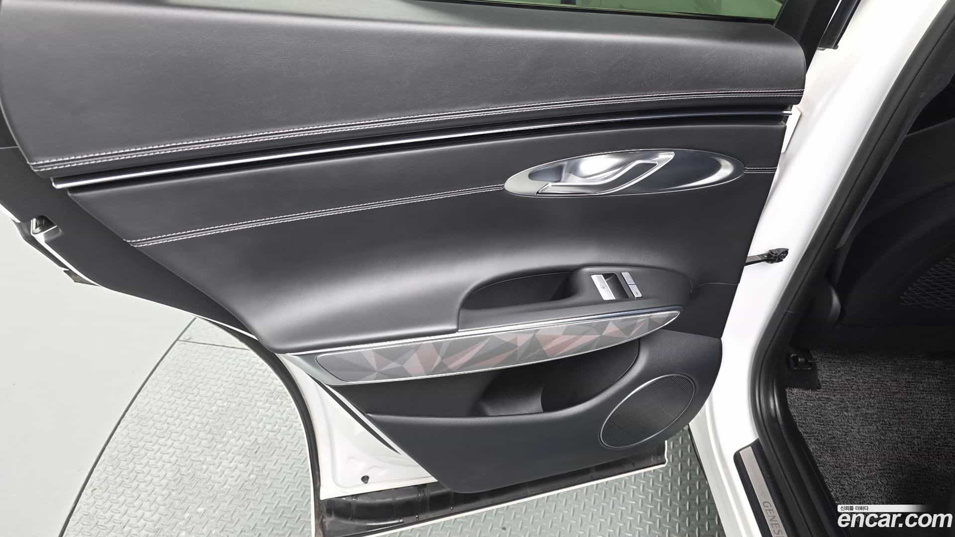 GV70 Genesis 2022.0-INNER-035