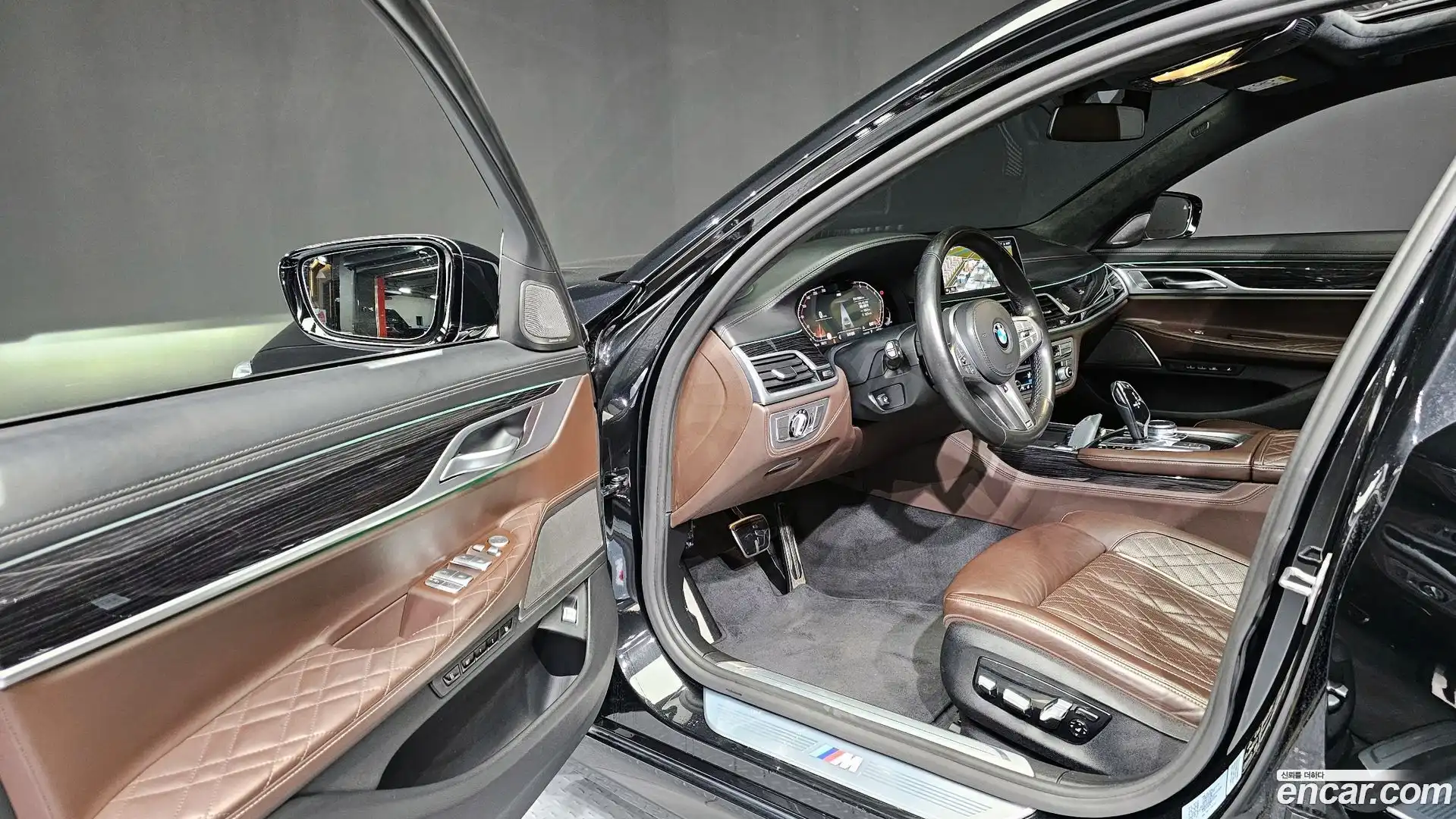 7-Series BMW 2020.10-INNER-010