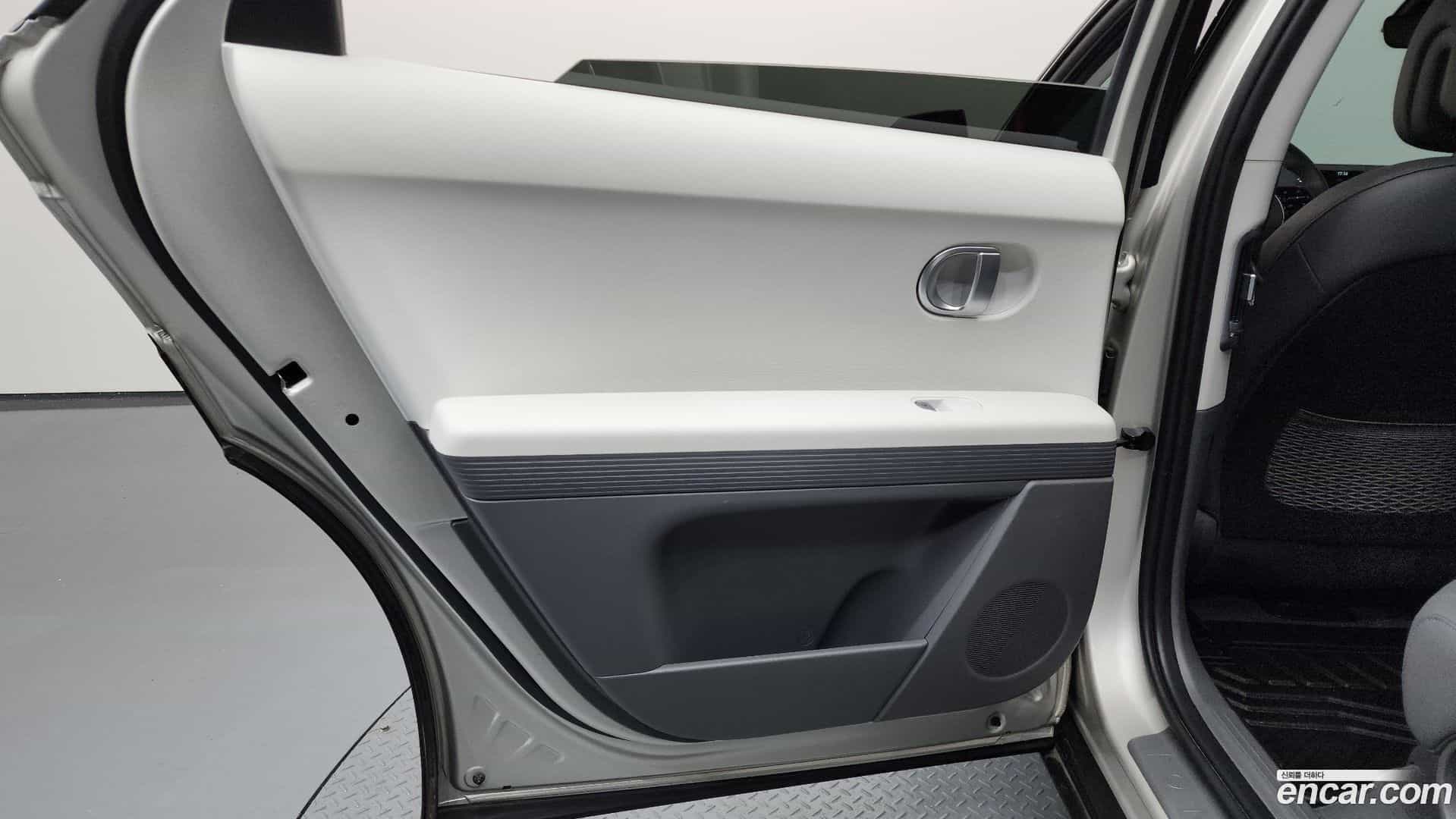 Ioniq5 Hyundai 2022.8-INNER-035
