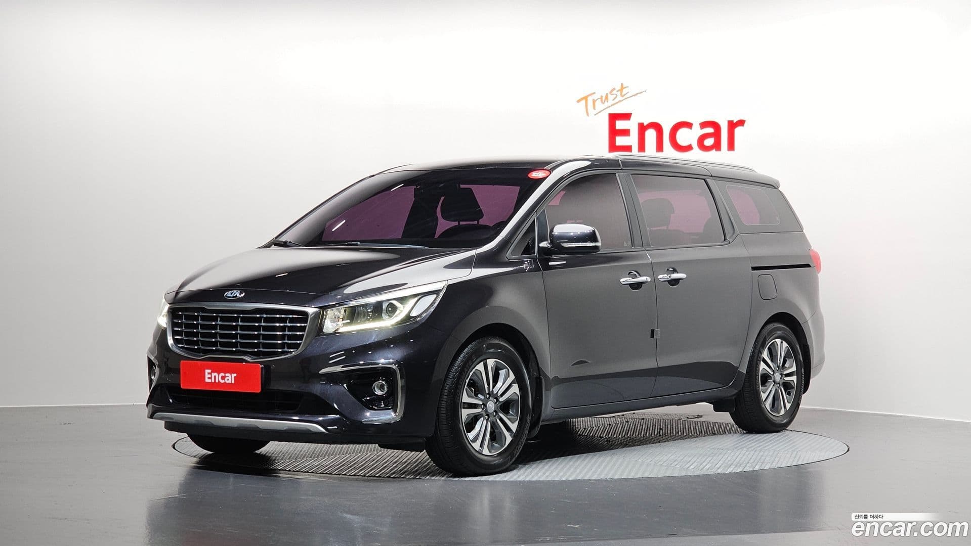 Main__Slider__Photo:Canival Kia 2018.9-0