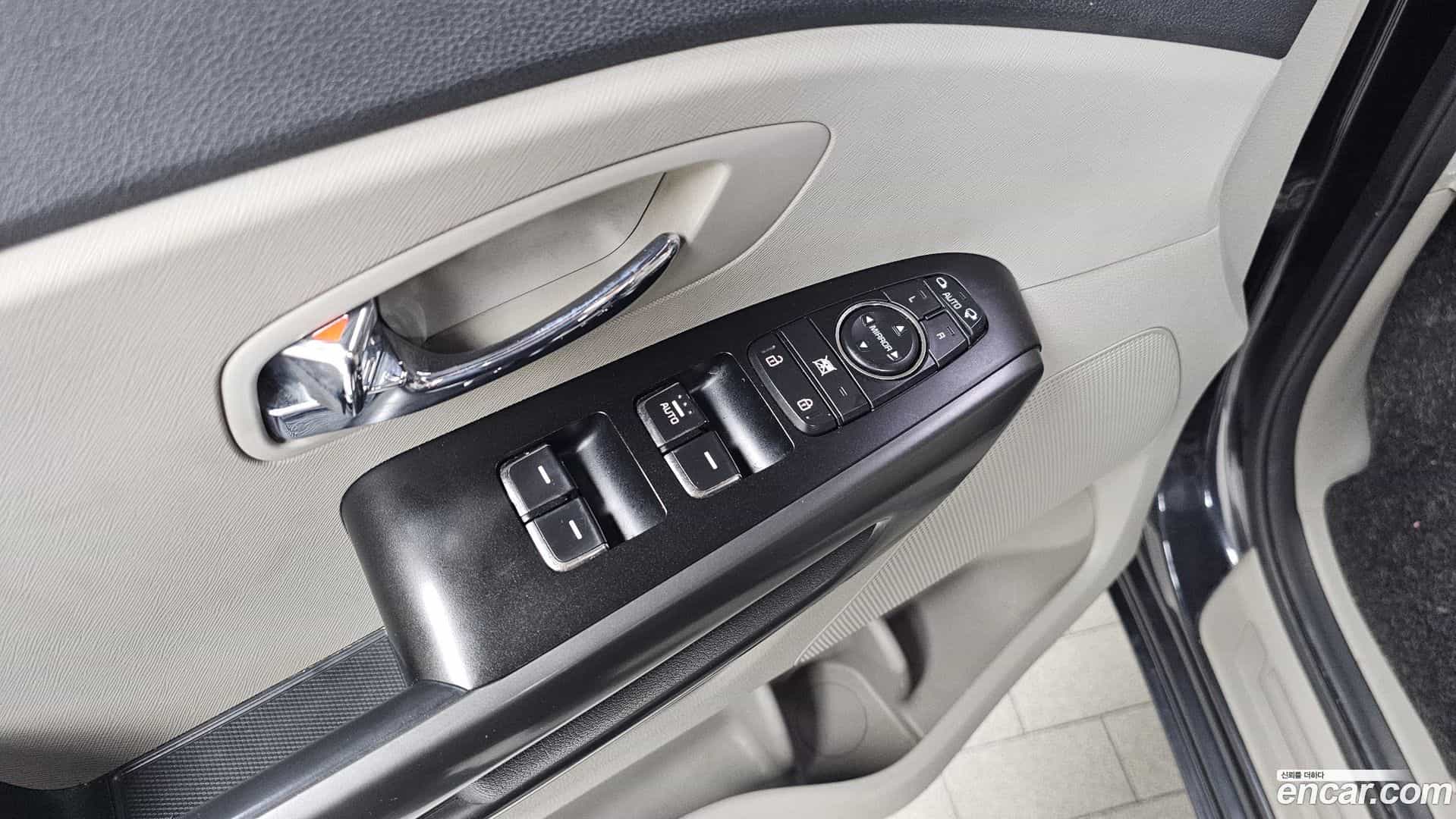 Canival Kia 2018.9-OPTION-018