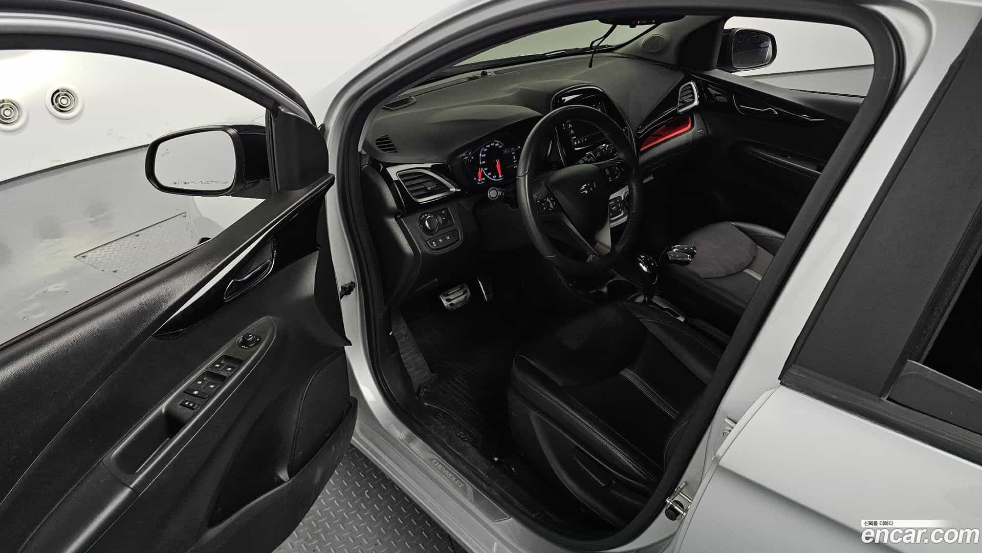 Spark Chevrolet 2022.5-INNER-010
