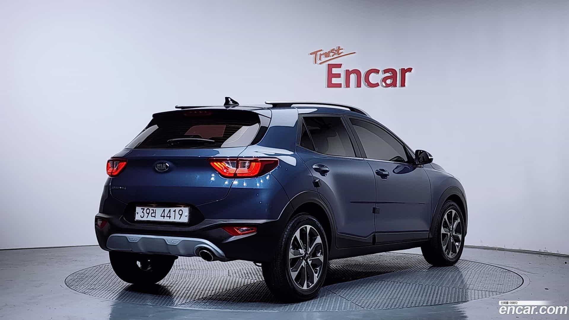 Stonic Kia 2018.8-OUTER-002