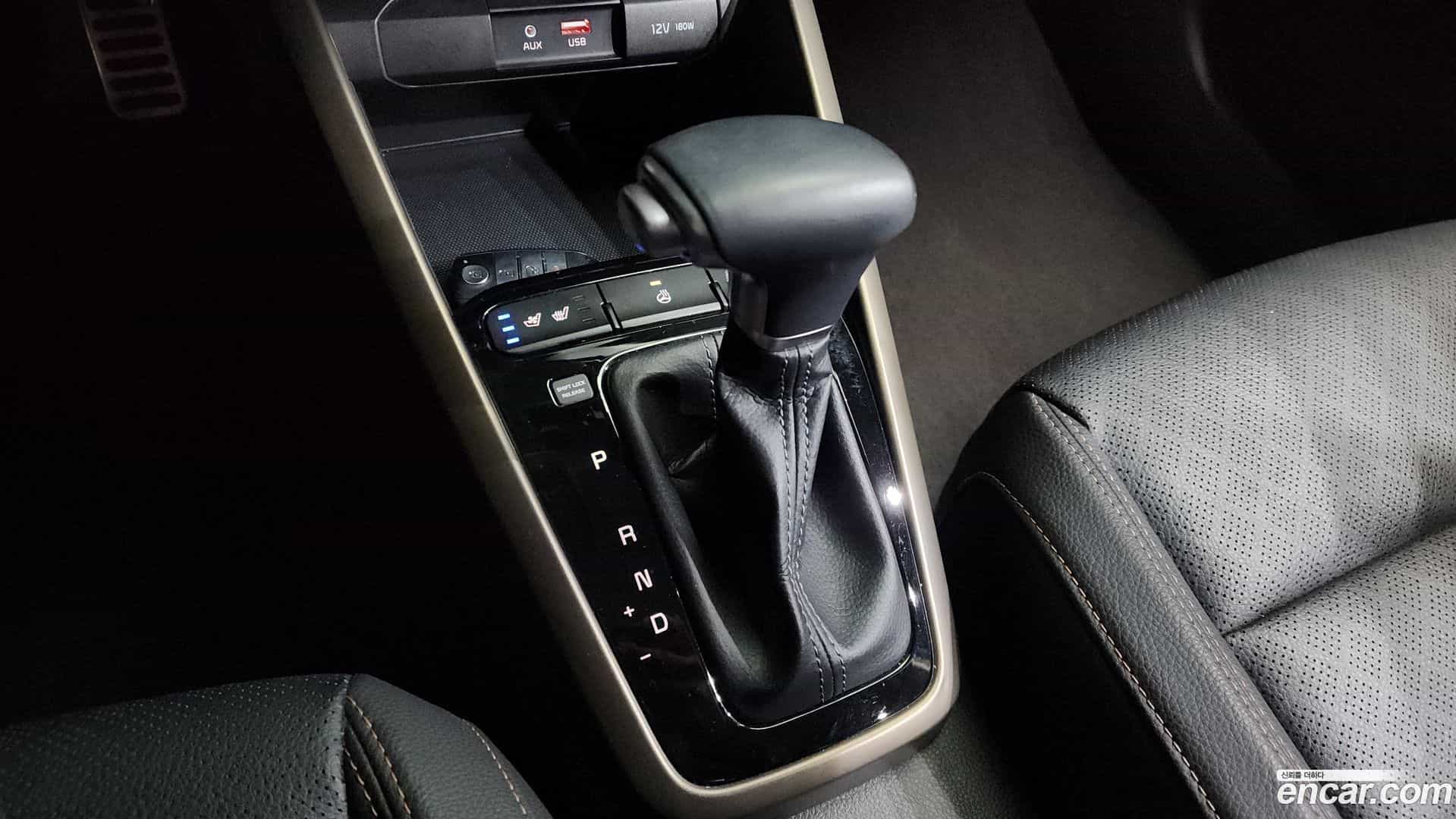 Stonic Kia 2018.8-INNER-009