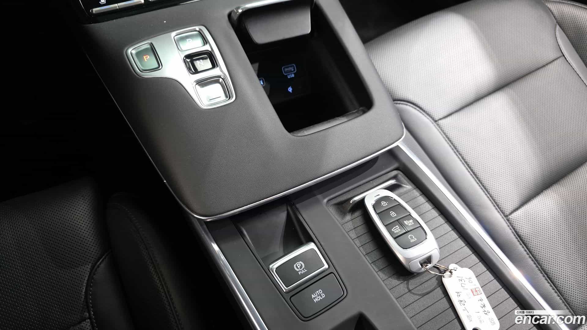 Grandeur Hyundai 2022.1-INNER-009