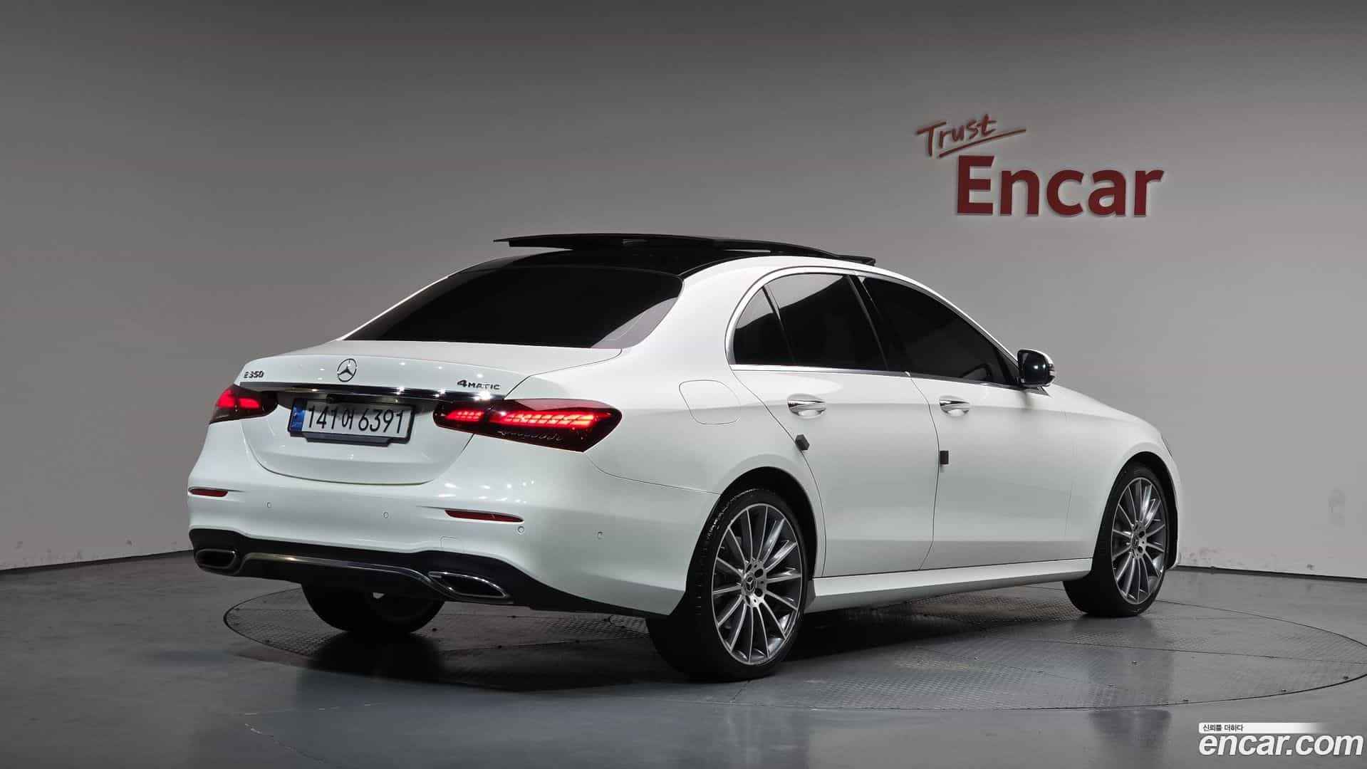 E-Class Mercedes-Benz 2020.9-OUTER-002