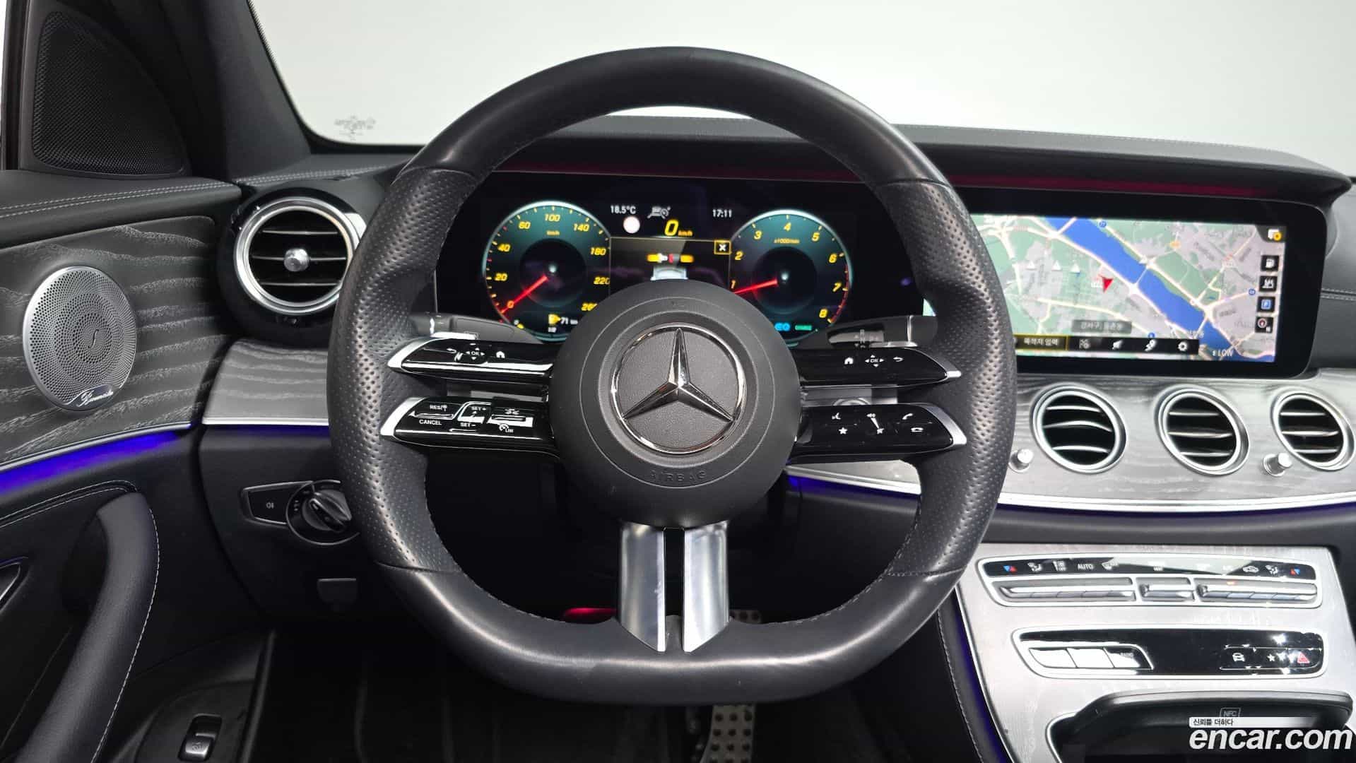 E-Class Mercedes-Benz 2020.9-OPTION-017