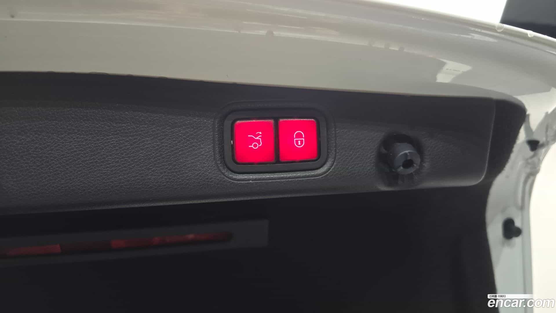 E-Class Mercedes-Benz 2020.9-OPTION-024
