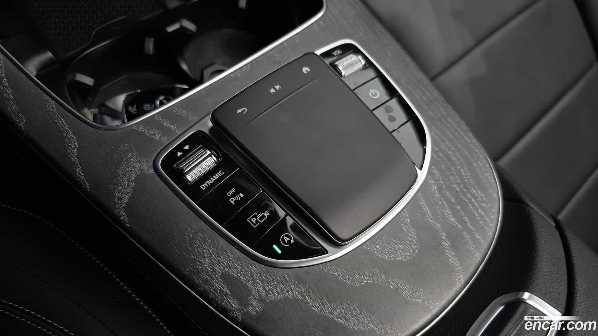 E-Class Mercedes-Benz 2020.9-OPTION-046