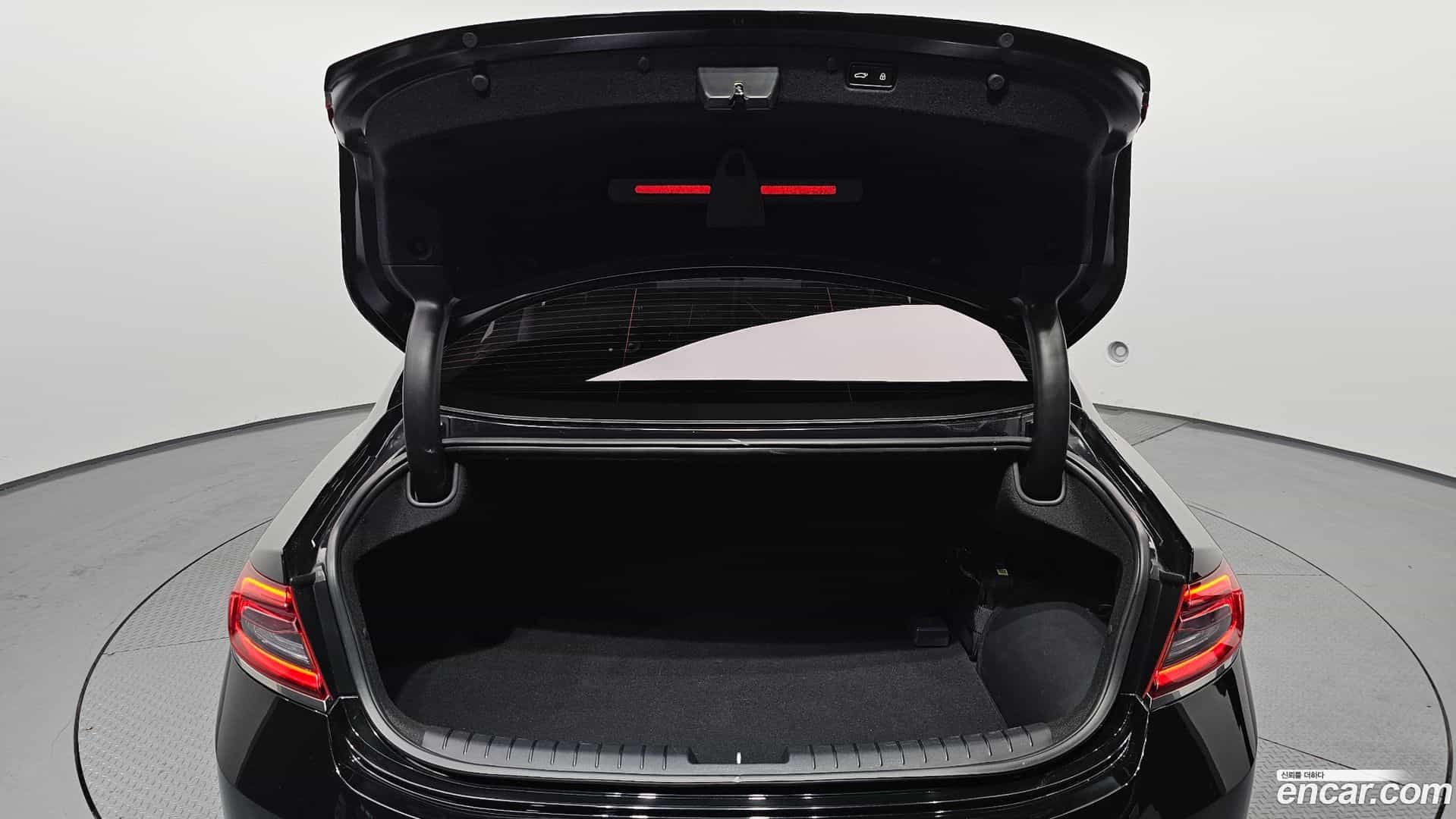Grandeur Hyundai 2019.3-OPTION-024