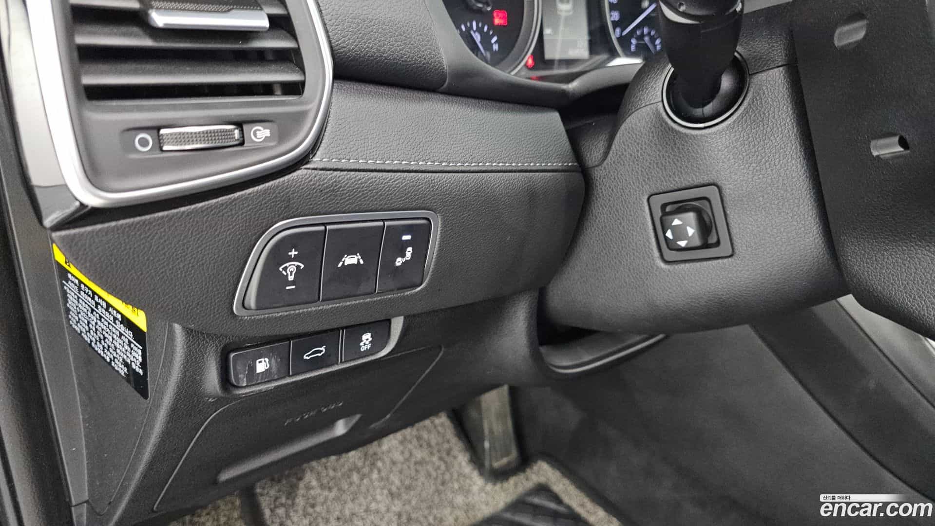 Grandeur Hyundai 2019.3-OPTION-040