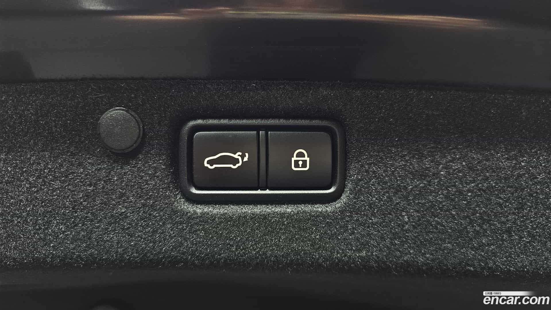 Grandeur Hyundai 2019.3-OPTION-044