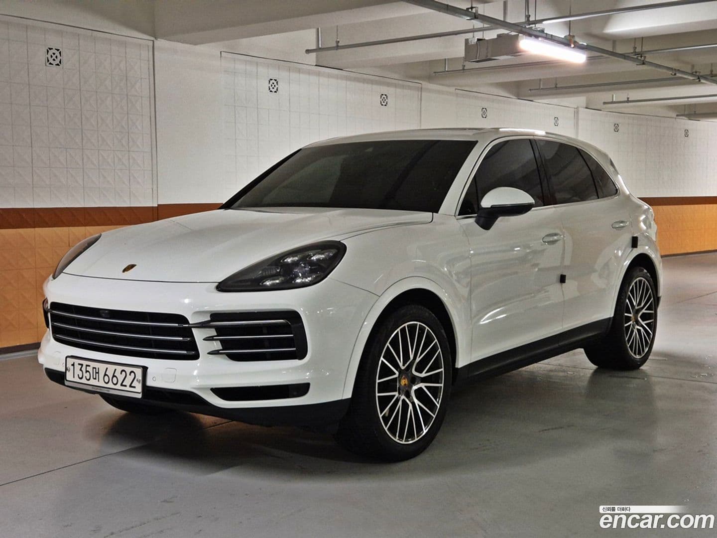 Main__Slider__Photo:Cayenne Porsche 2019.10-0