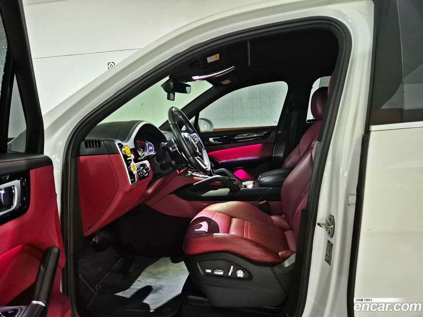 Cayenne Porsche 2019.10-OPTION-022