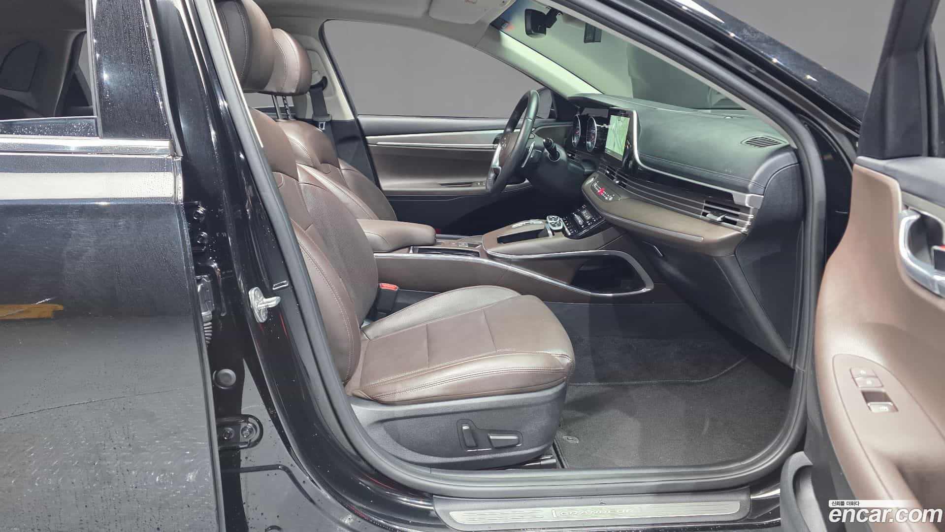 Grandeur Hyundai 2022.3-OPTION-015
