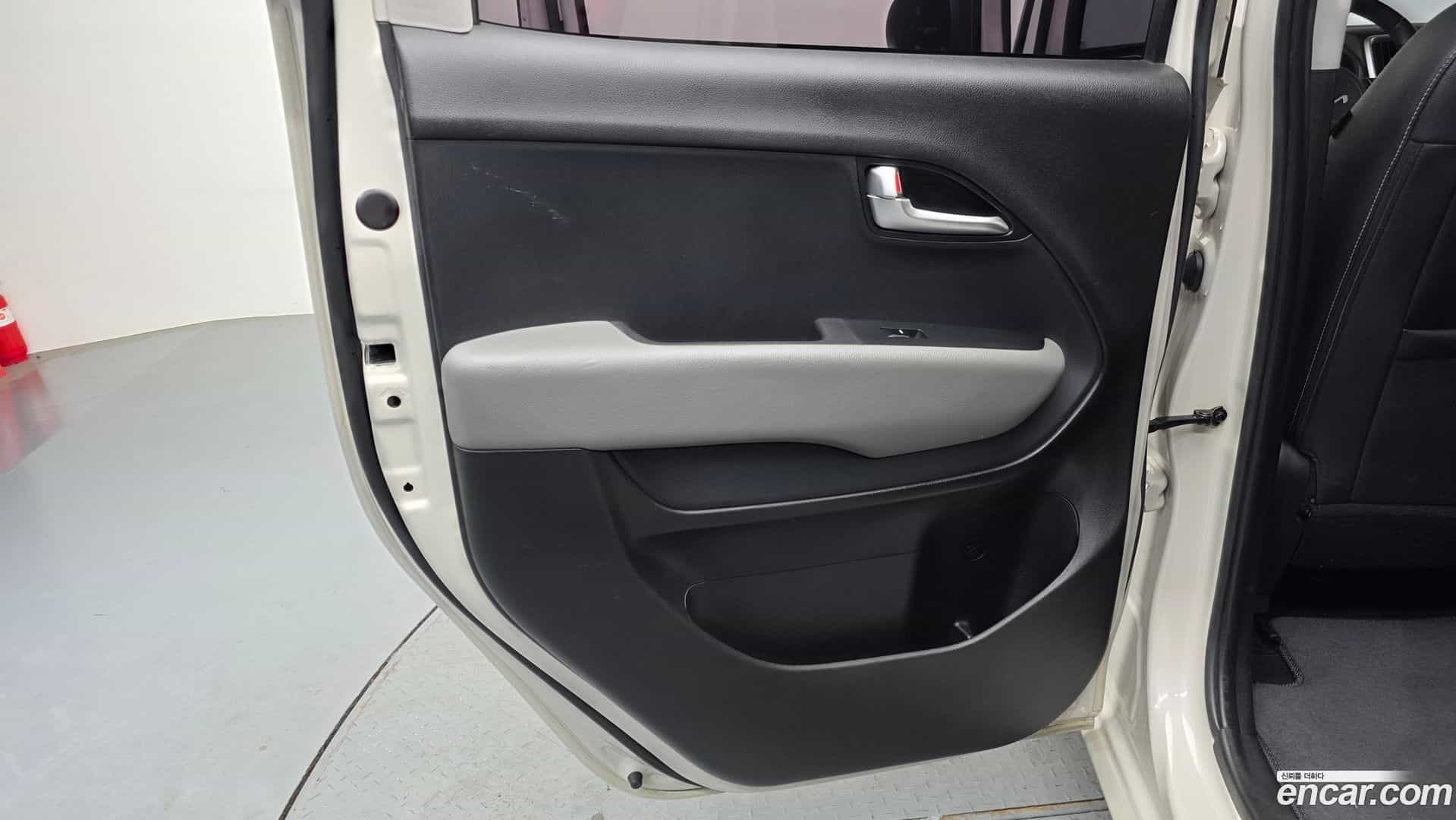 RAY Kia 2022.0-INNER-035