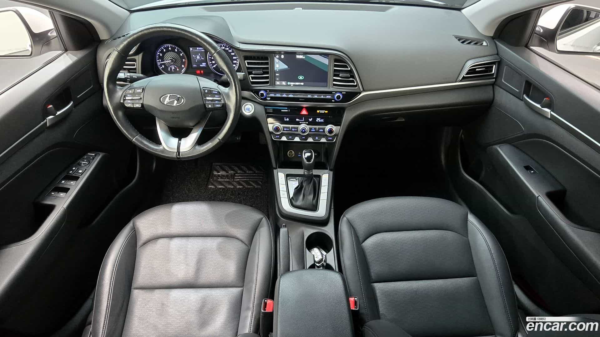 AVANTE Hyundai 2019.11-INNER-007