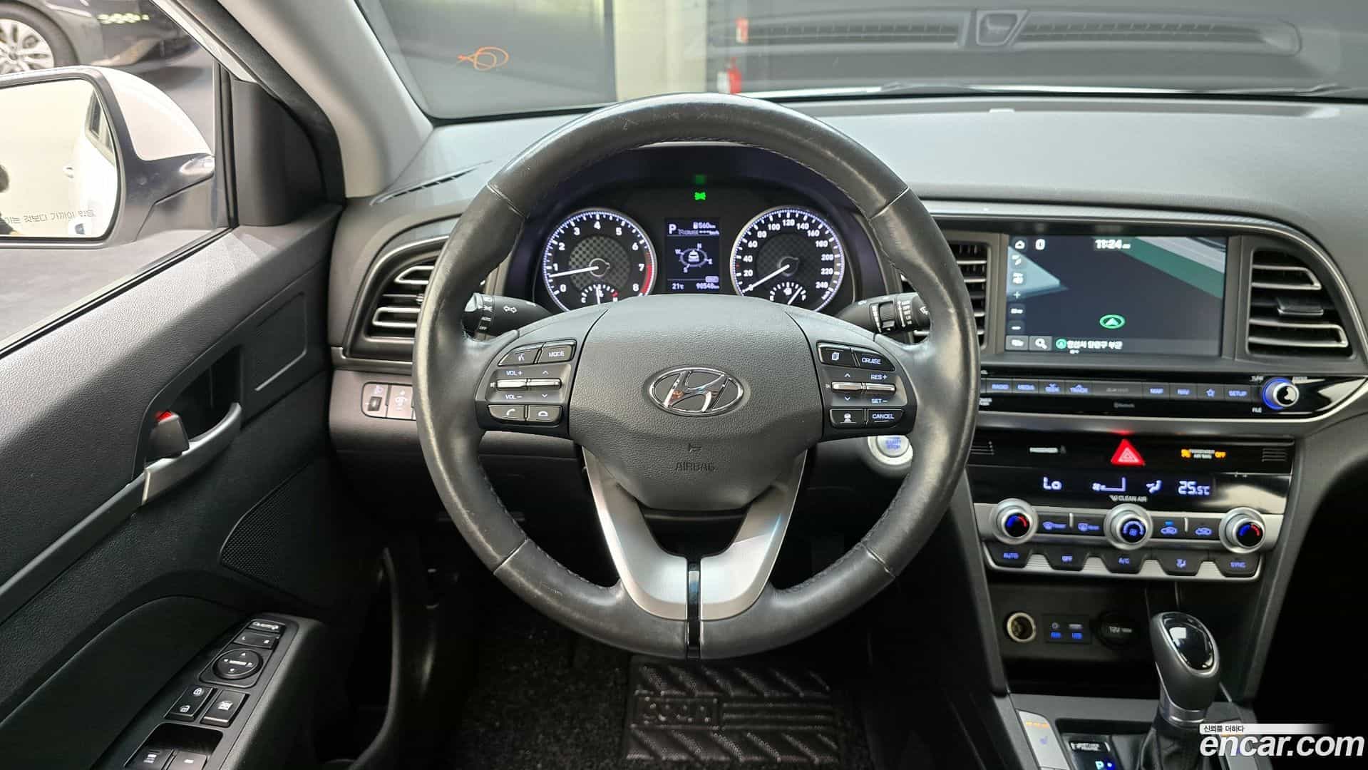 AVANTE Hyundai 2019.11-OPTION-016