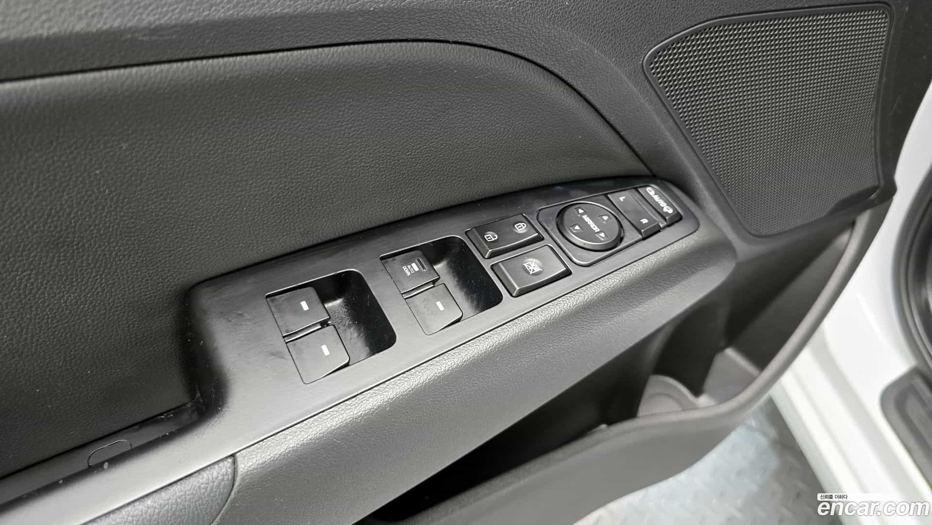 AVANTE Hyundai 2019.11-OPTION-017