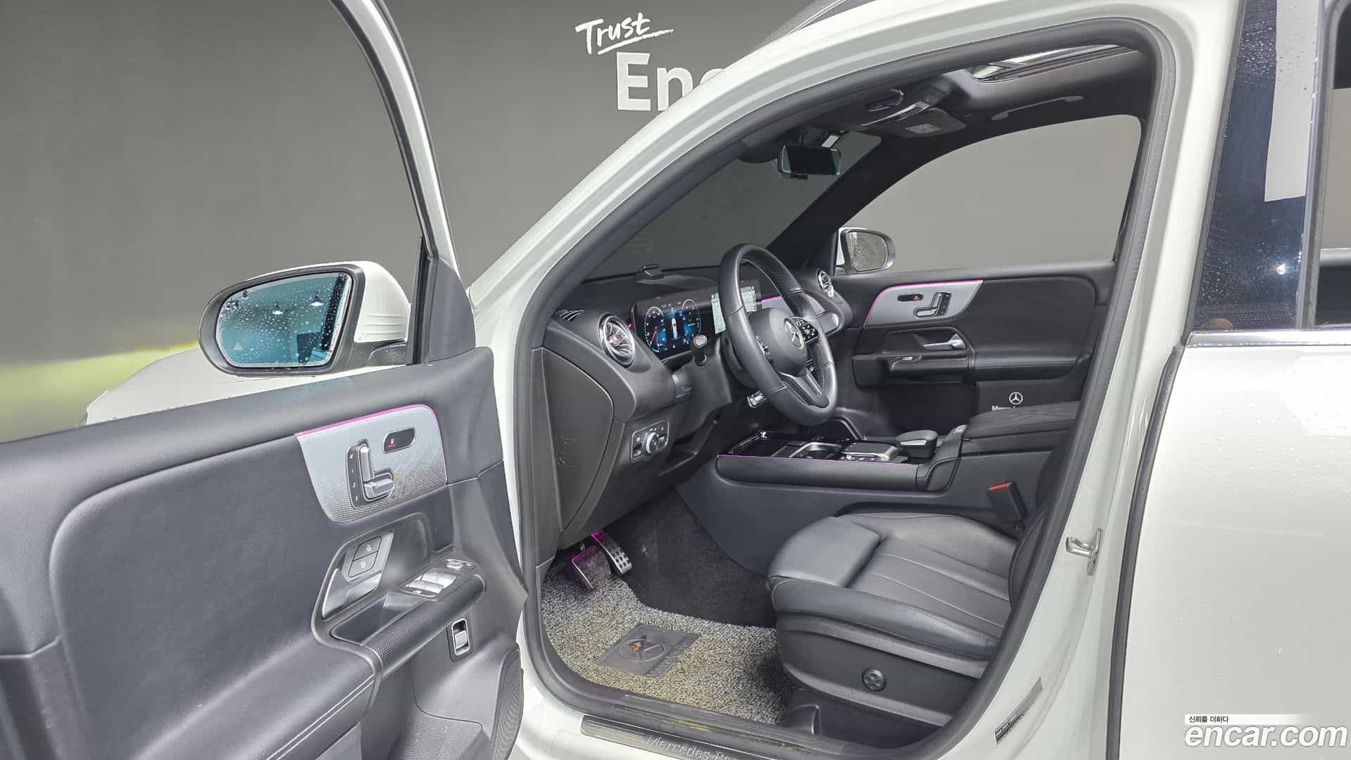 GLB-Class Mercedes-Benz 2021.8-OPTION-016
