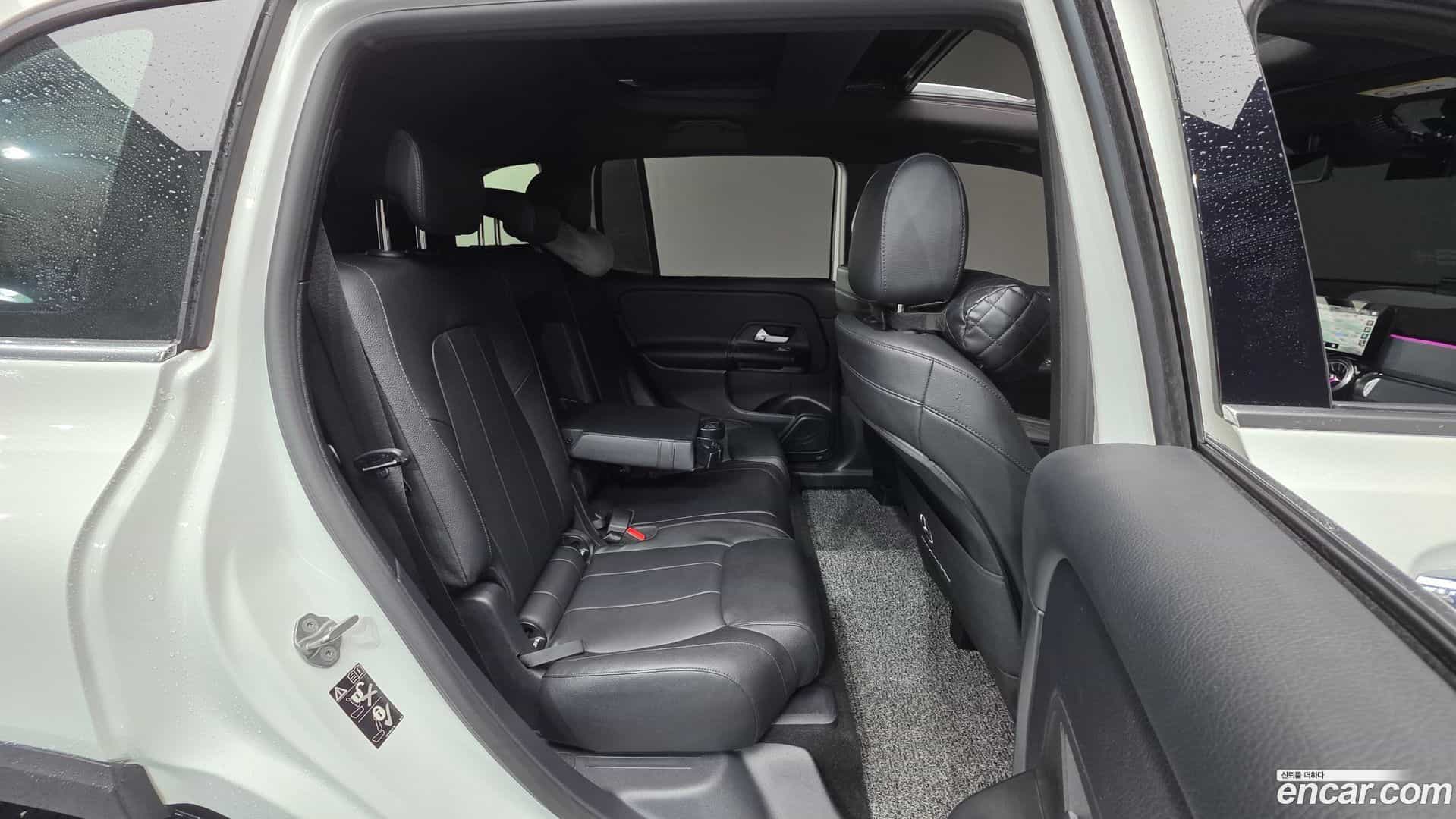 GLB-Class Mercedes-Benz 2021.8-OPTION-023