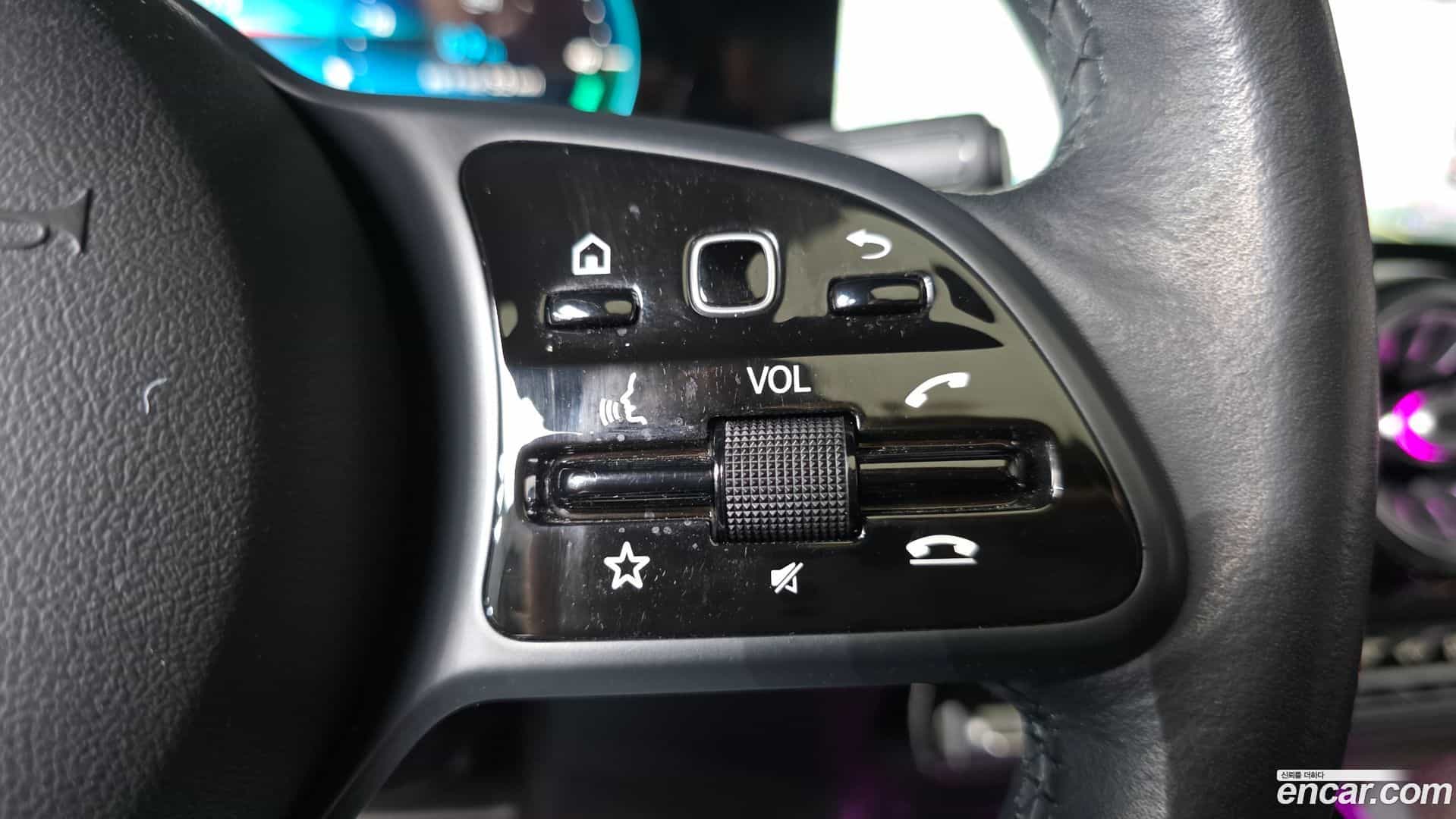 GLB-Class Mercedes-Benz 2021.8-INNER-036