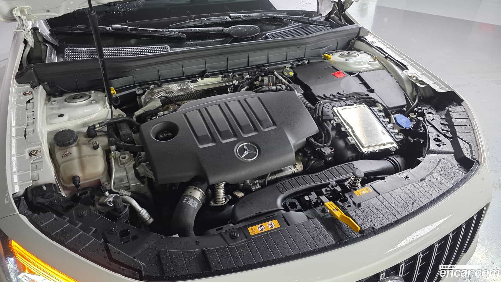 GLB-Class Mercedes-Benz 2021.8-OPTION-041
