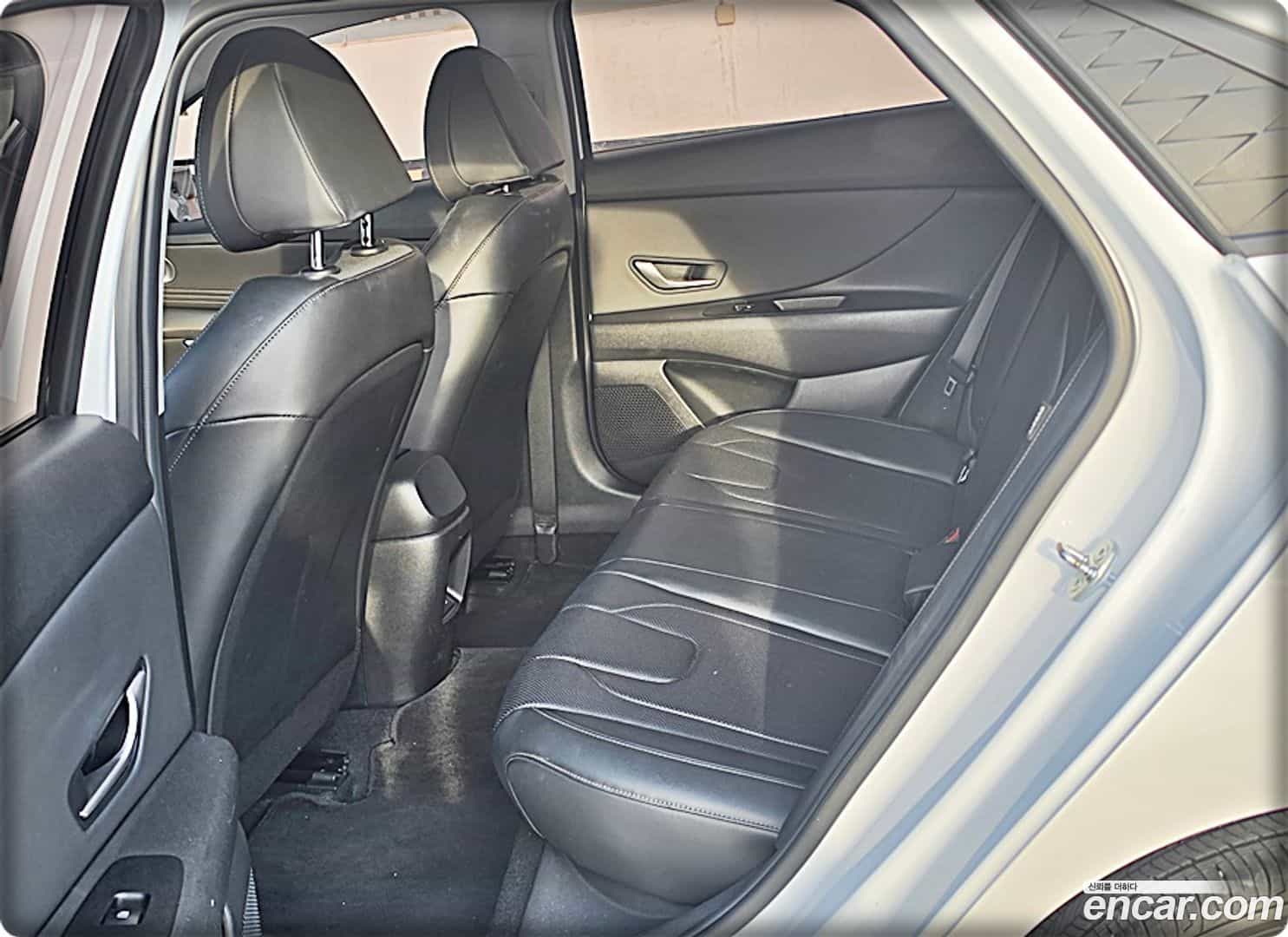 AVANTE Hyundai 2024.3-INNER-009