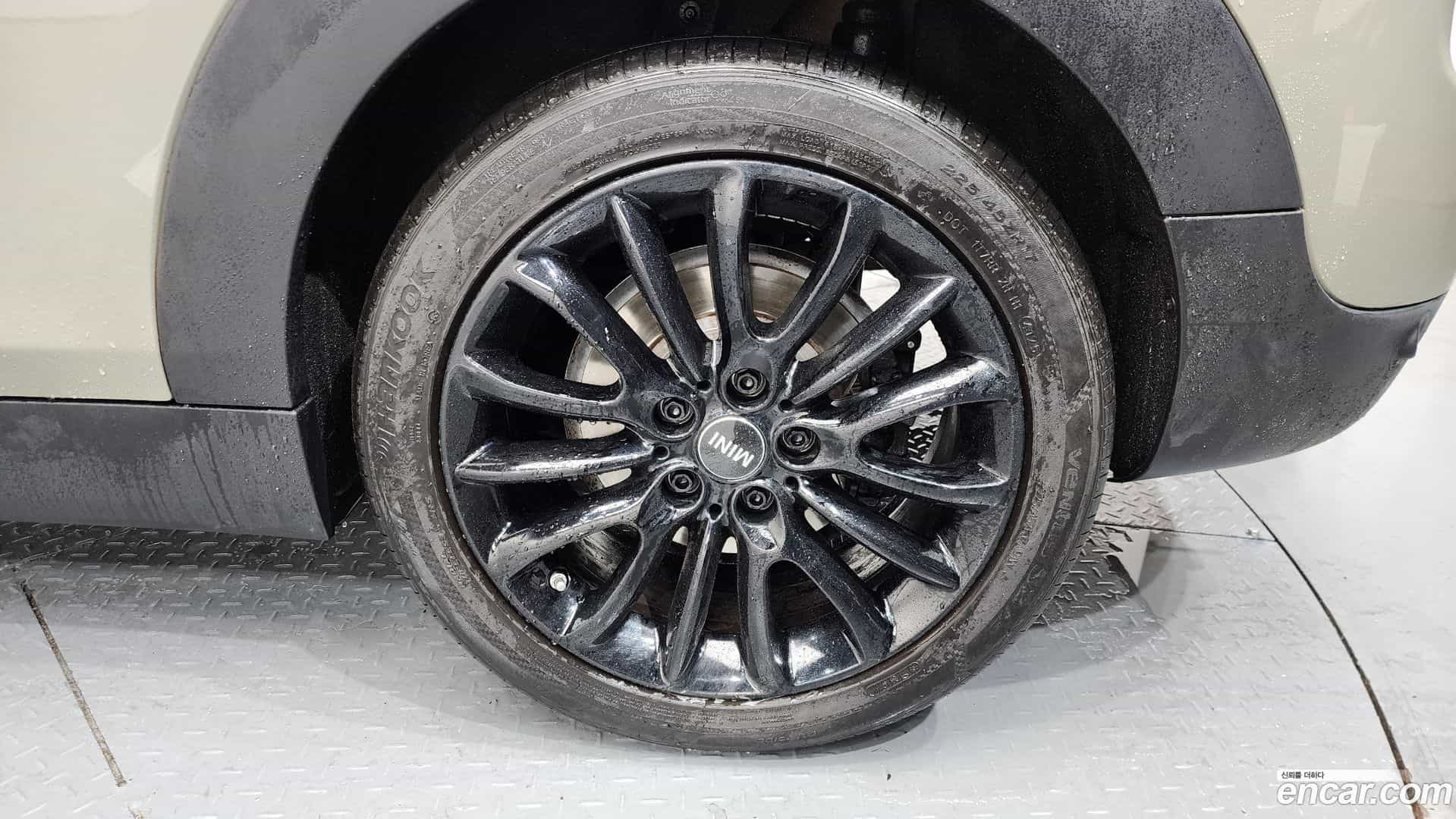 Clubman Mini 2020.9-OUTER-031