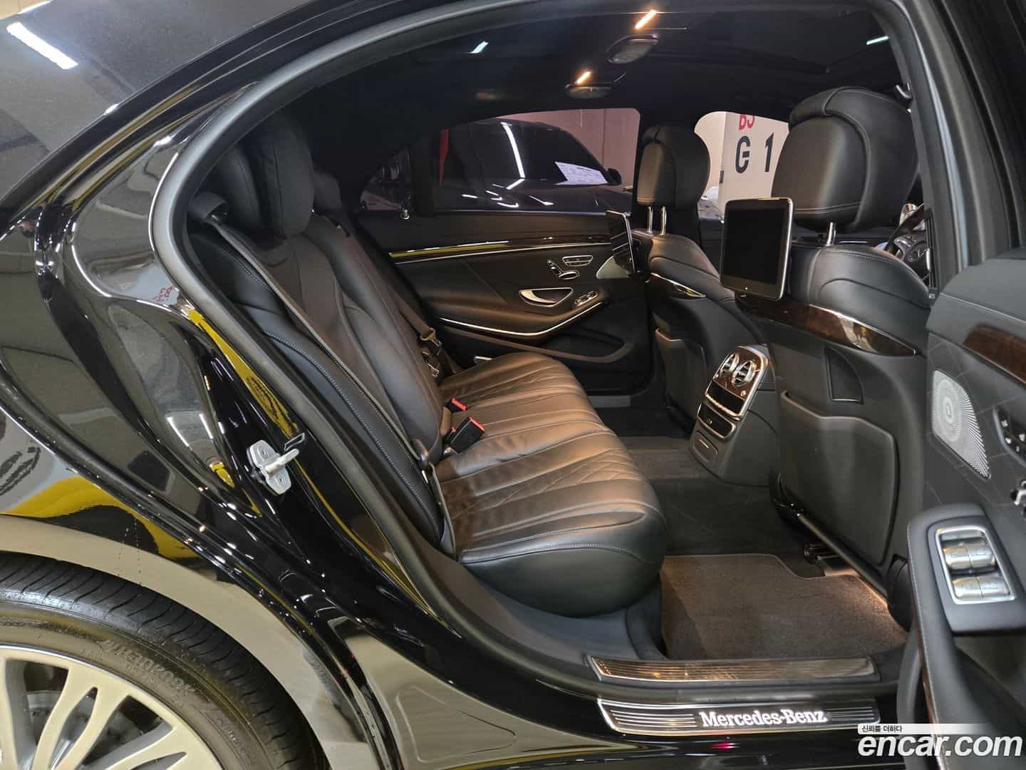 S-Class Mercedes-Benz 2019.10-INNER-010