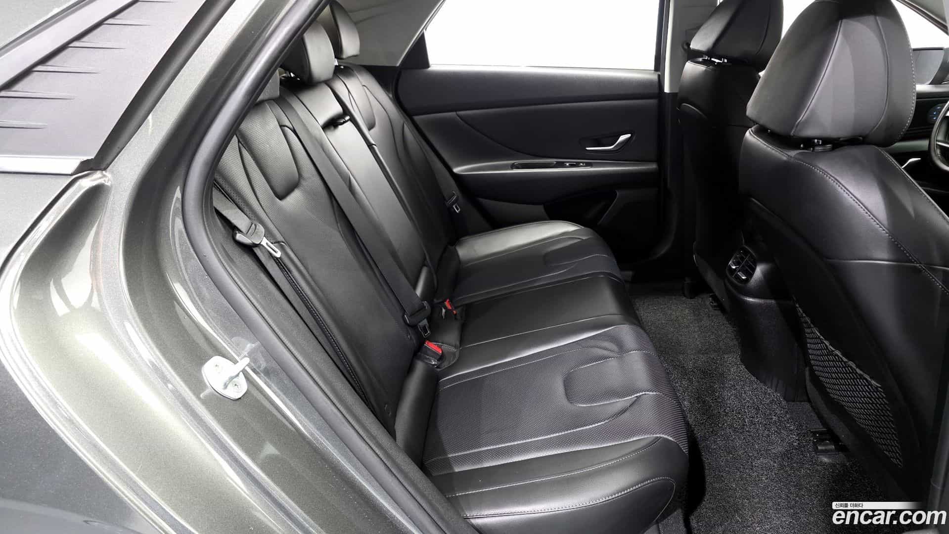 AVANTE Hyundai 2021.3-OPTION-016