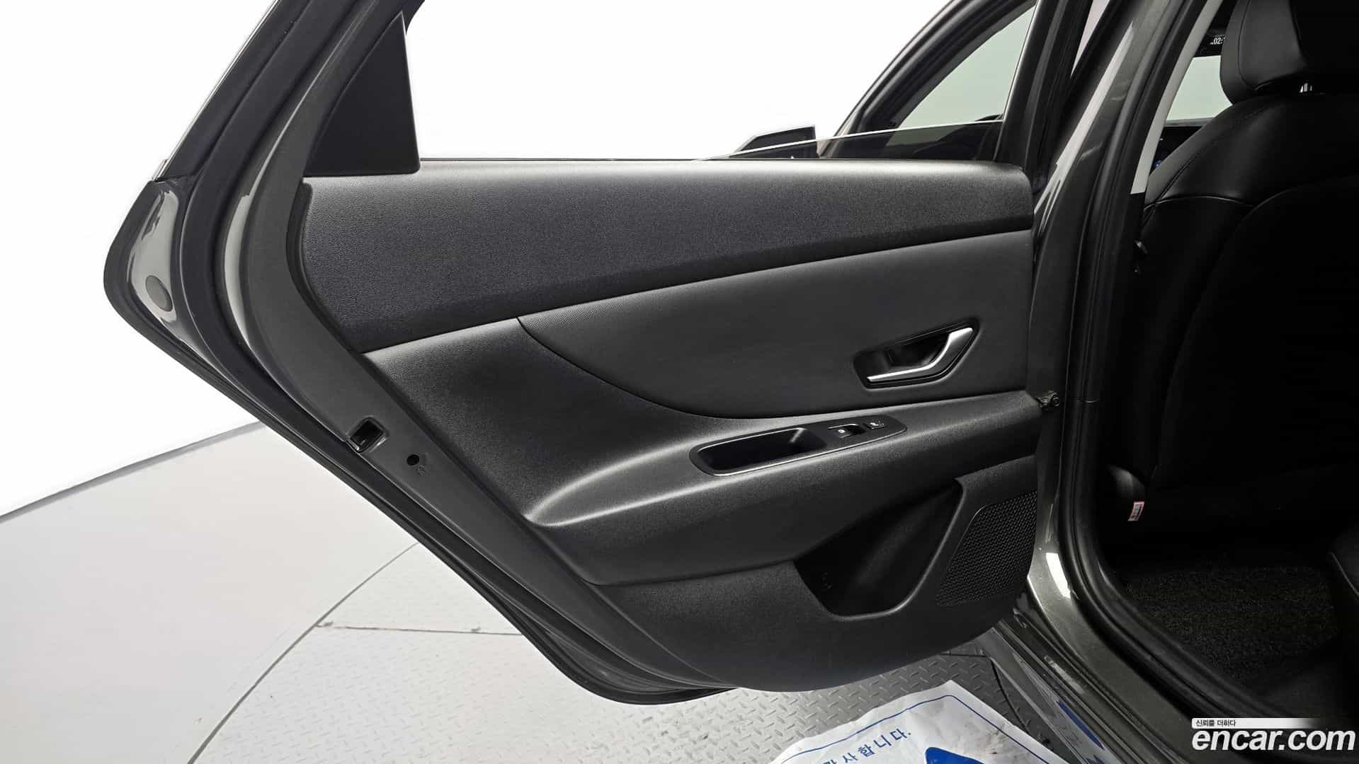 AVANTE Hyundai 2021.3-INNER-035