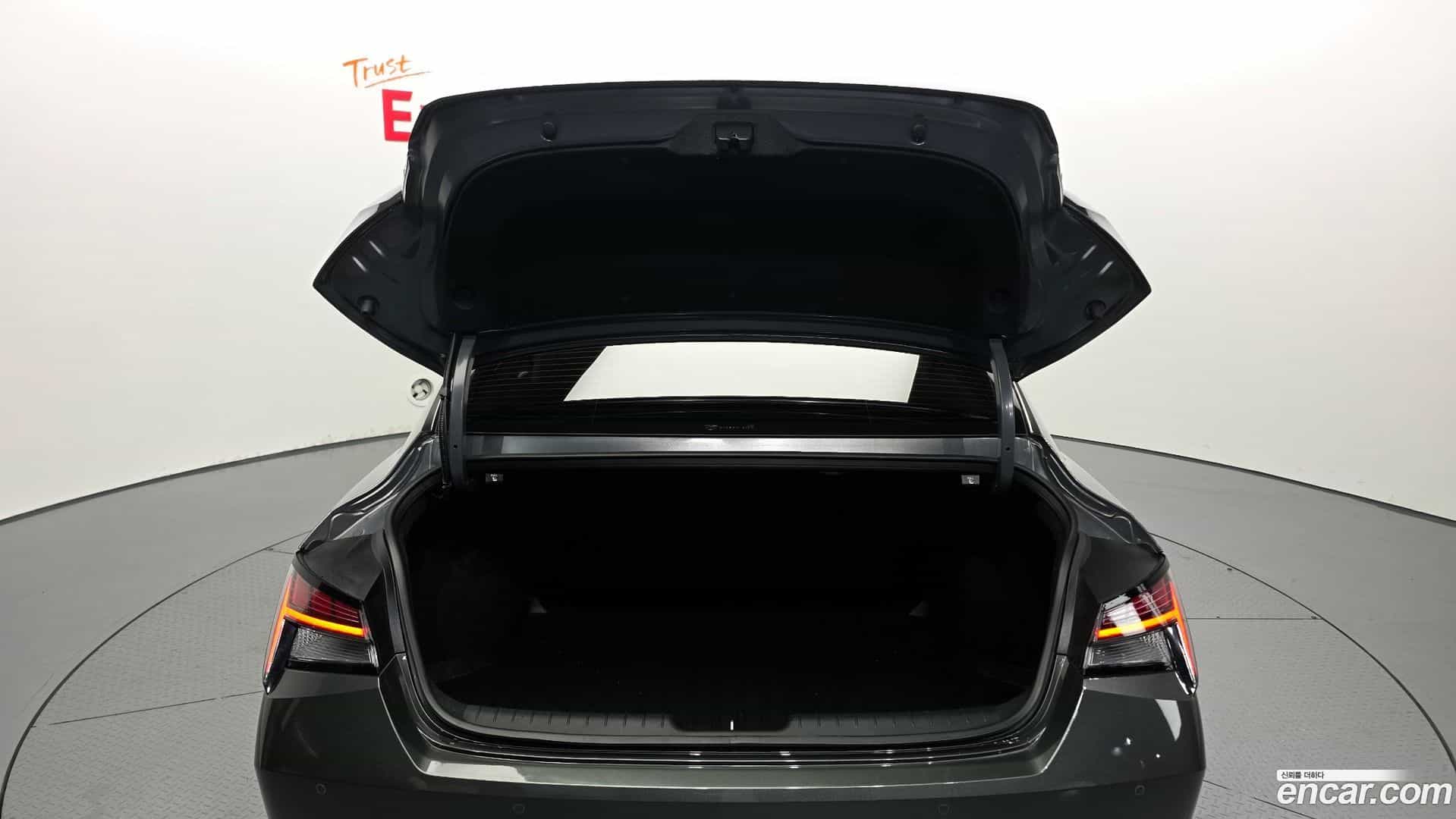 AVANTE Hyundai 2021.3-OPTION-044