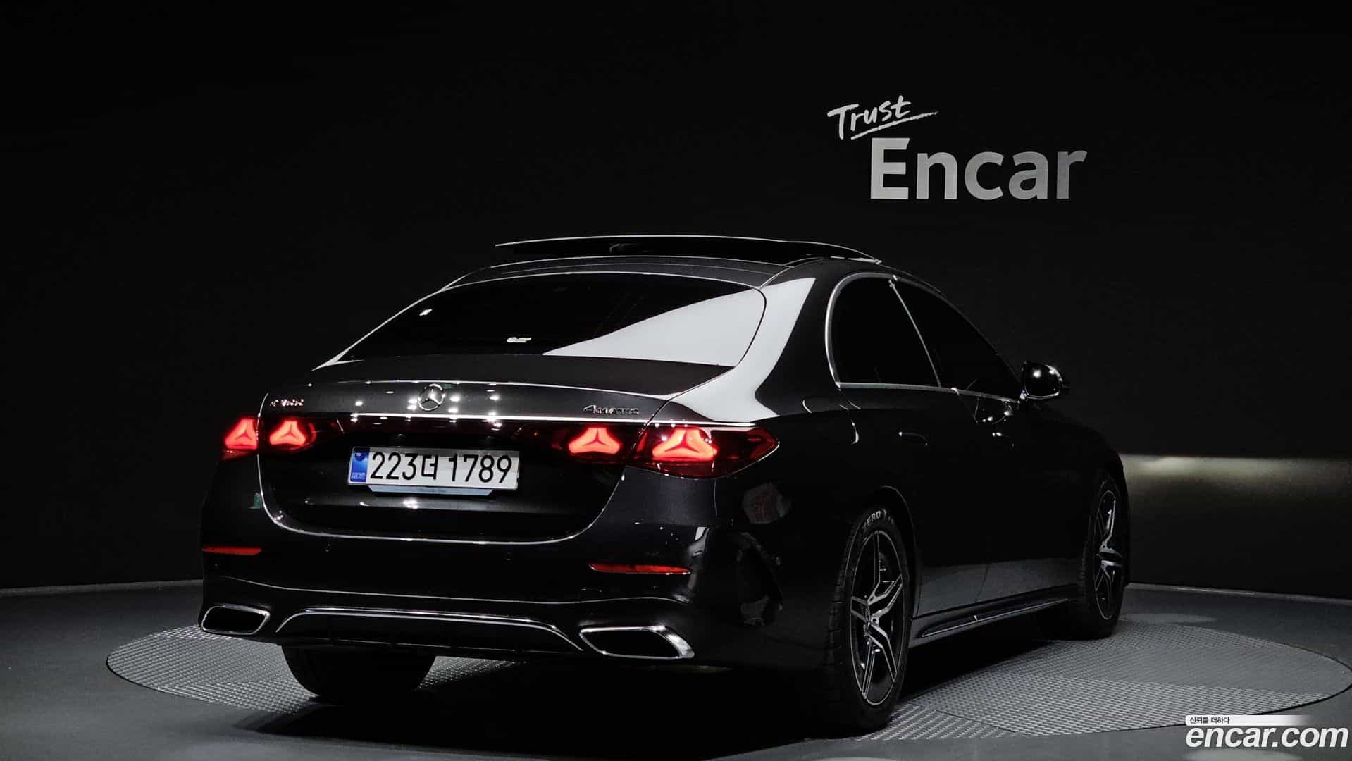E-Class Mercedes-Benz 2025.4-OUTER-002
