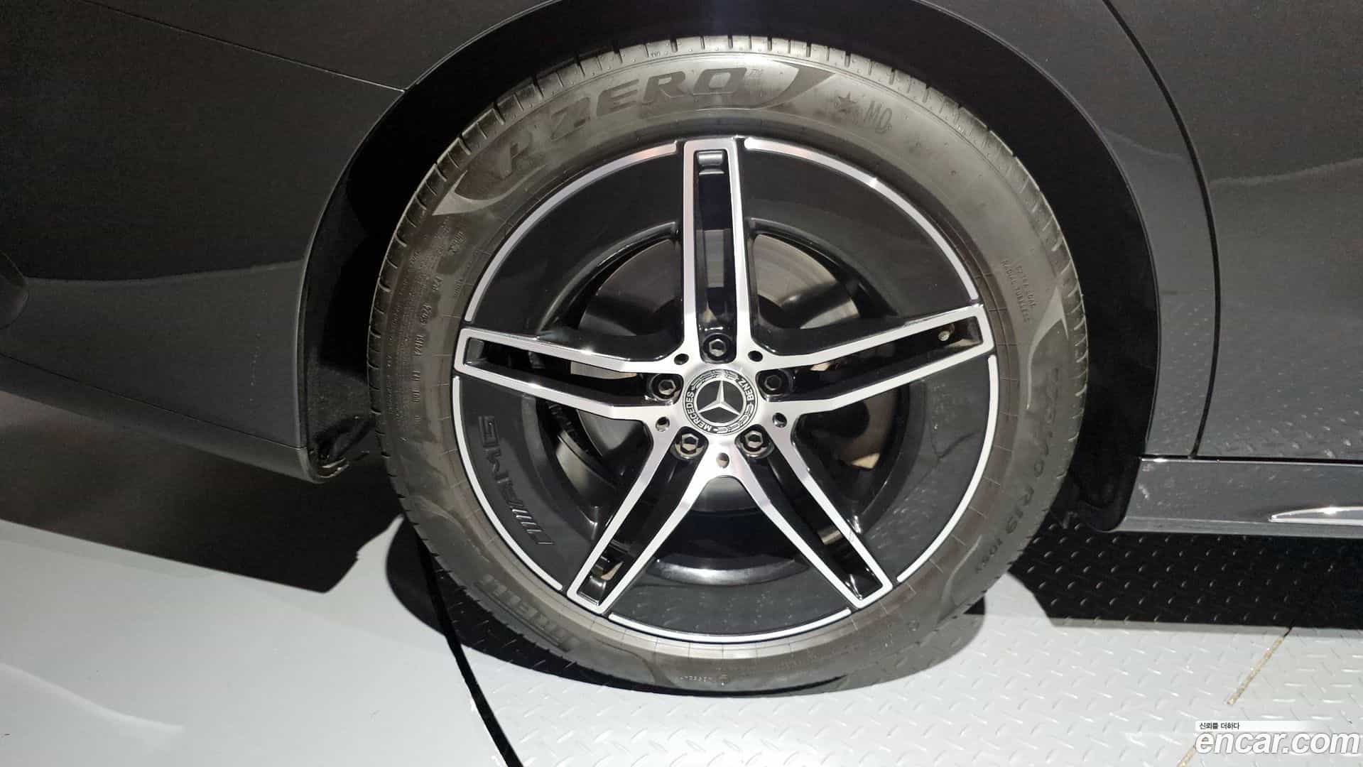 E-Class Mercedes-Benz 2025.4-OUTER-005