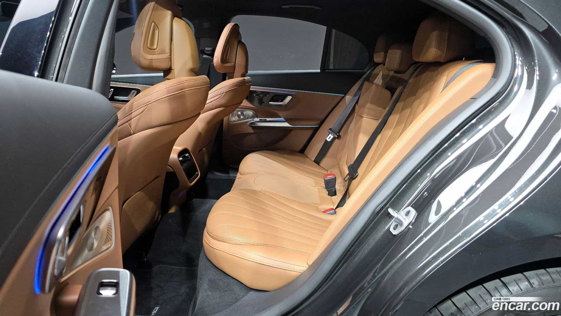 E-Class Mercedes-Benz 2025.4-OPTION-016