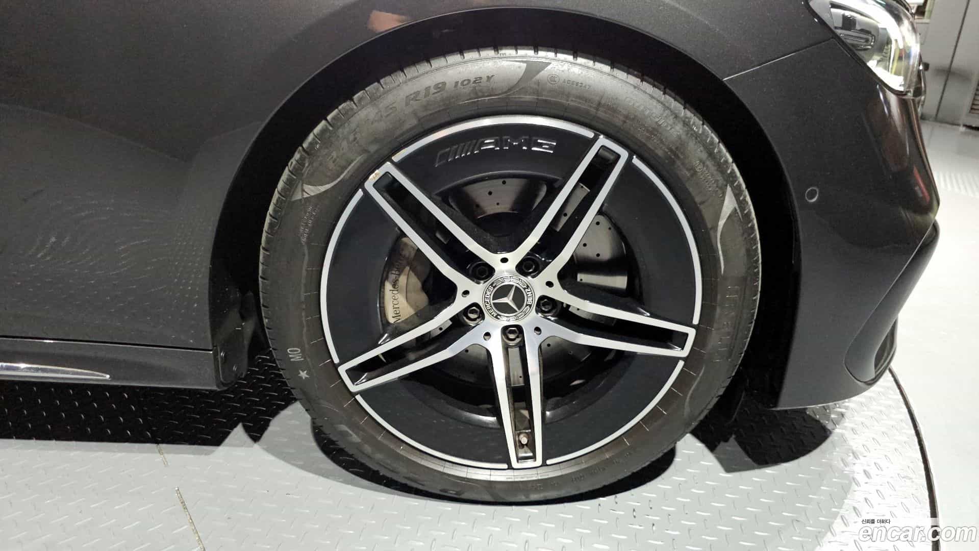 E-Class Mercedes-Benz 2025.4-OUTER-031