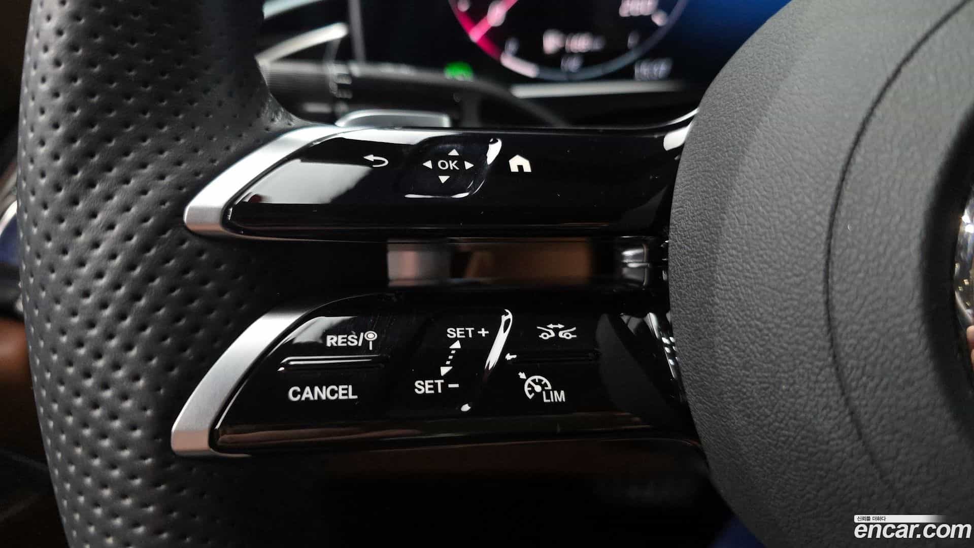 E-Class Mercedes-Benz 2025.4-OPTION-045