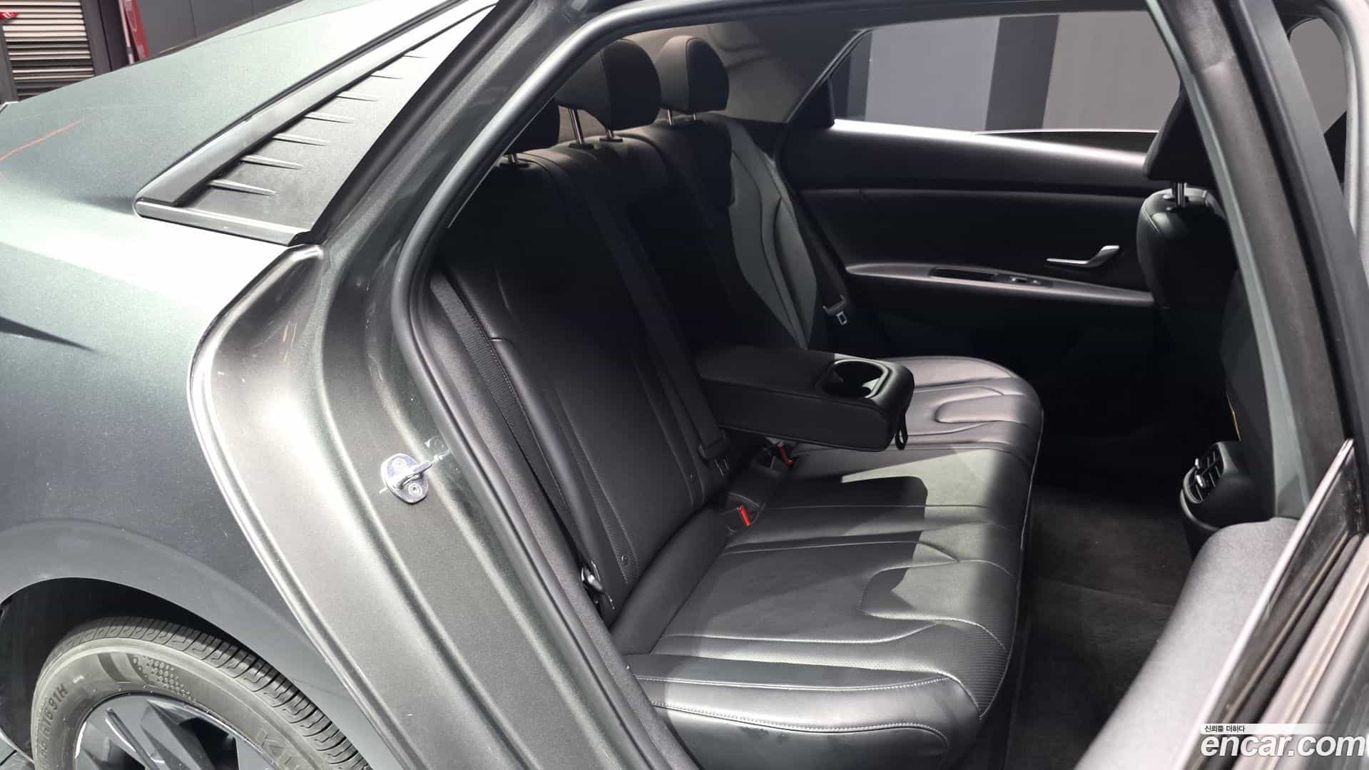 AVANTE Hyundai 2022.3-OPTION-016