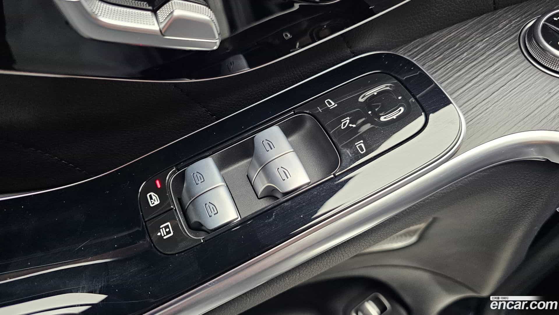 S-Class Mercedes-Benz 2022.5-OPTION-041