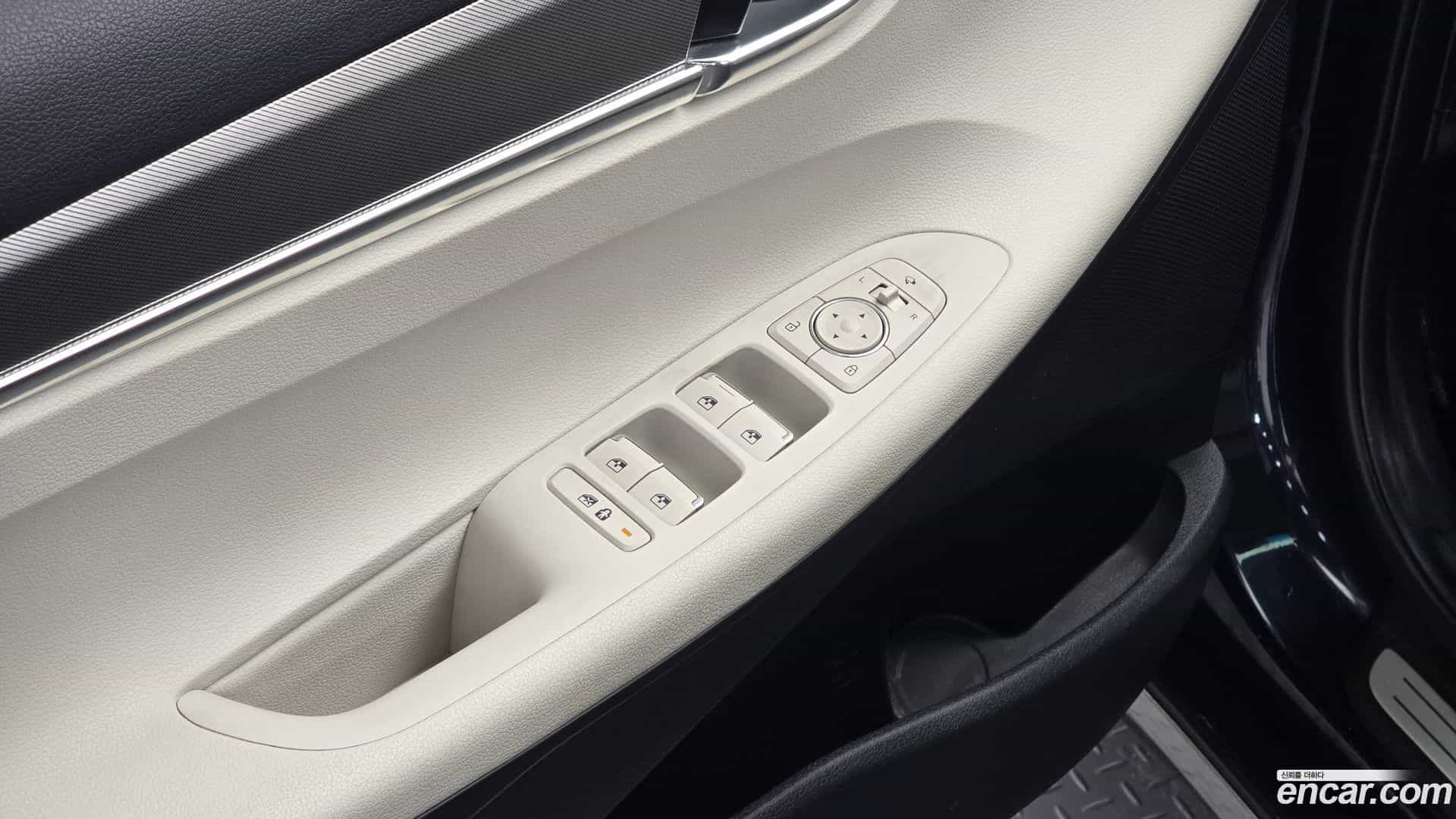 Grandeur Hyundai 2021.9-OPTION-020